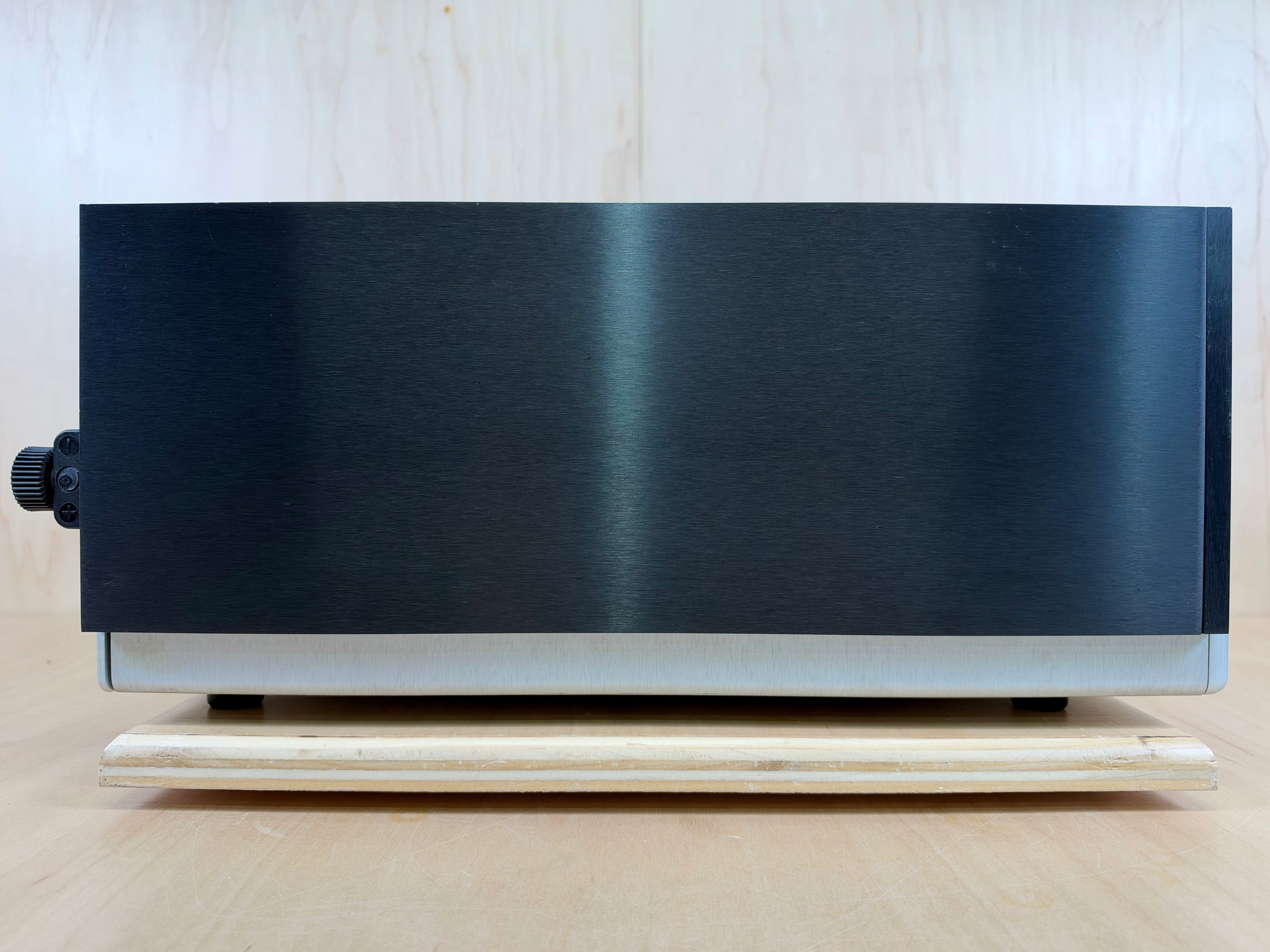 Aesthetix Atlas Signature Stereo Power Amplifier