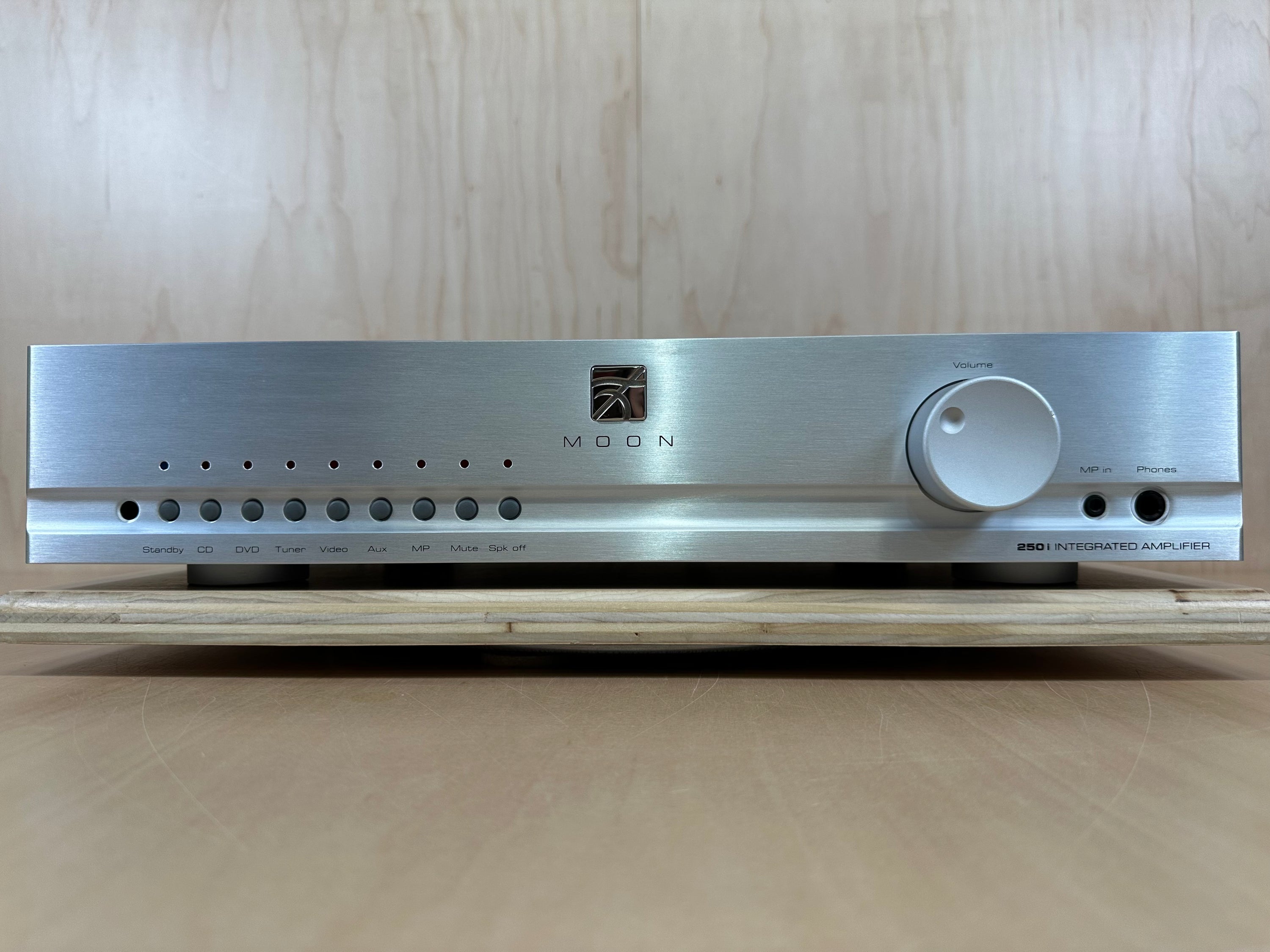 Simaudio Moon 250i Integrated Amplifier