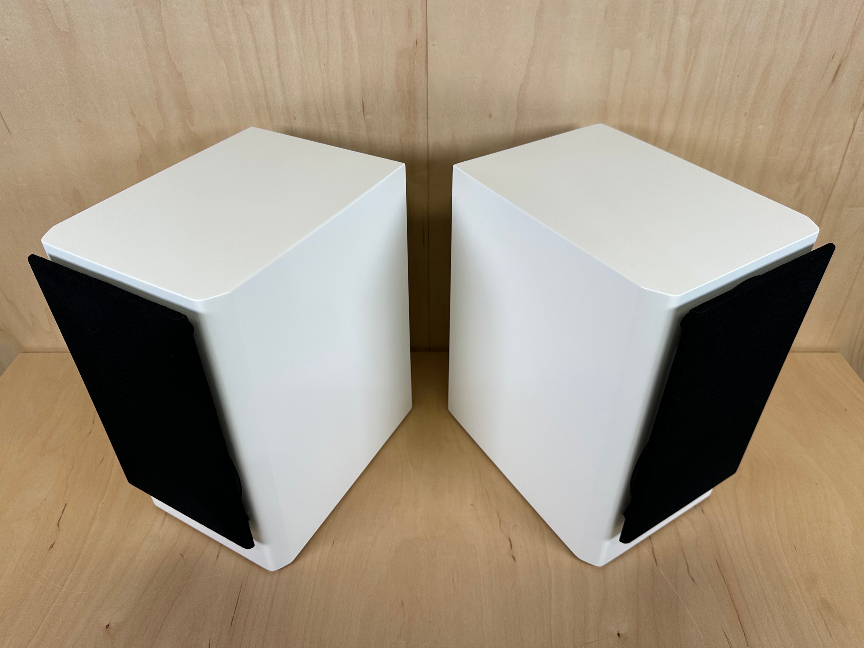 Dynaudio Xeo 20 Wireless Speakers