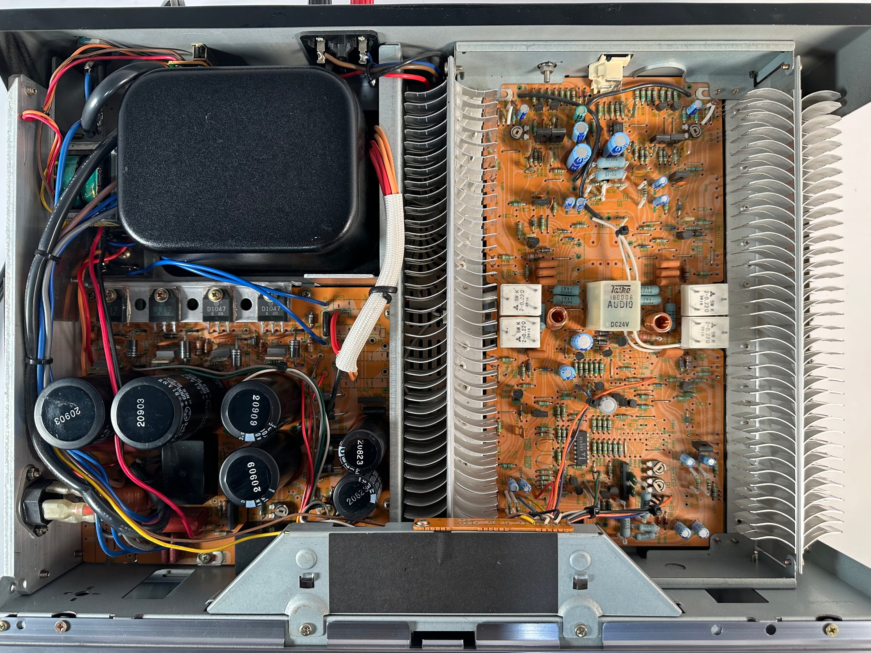 Carver M-500 Magnetic Field Power Amplifier