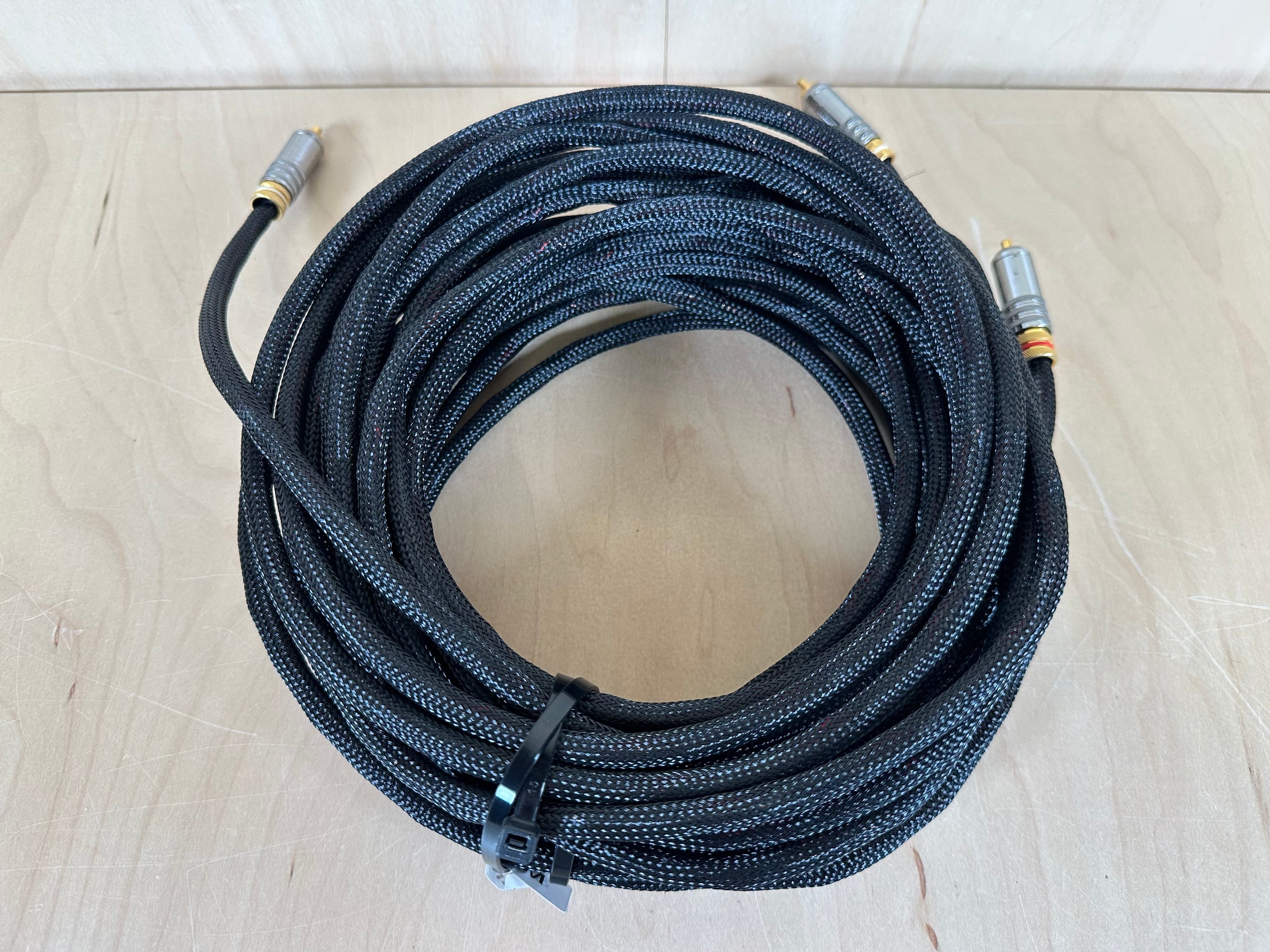 Kimber Kable Hero RCA Interconnects w/WBT-0108 Connectors 8 Meter Pair