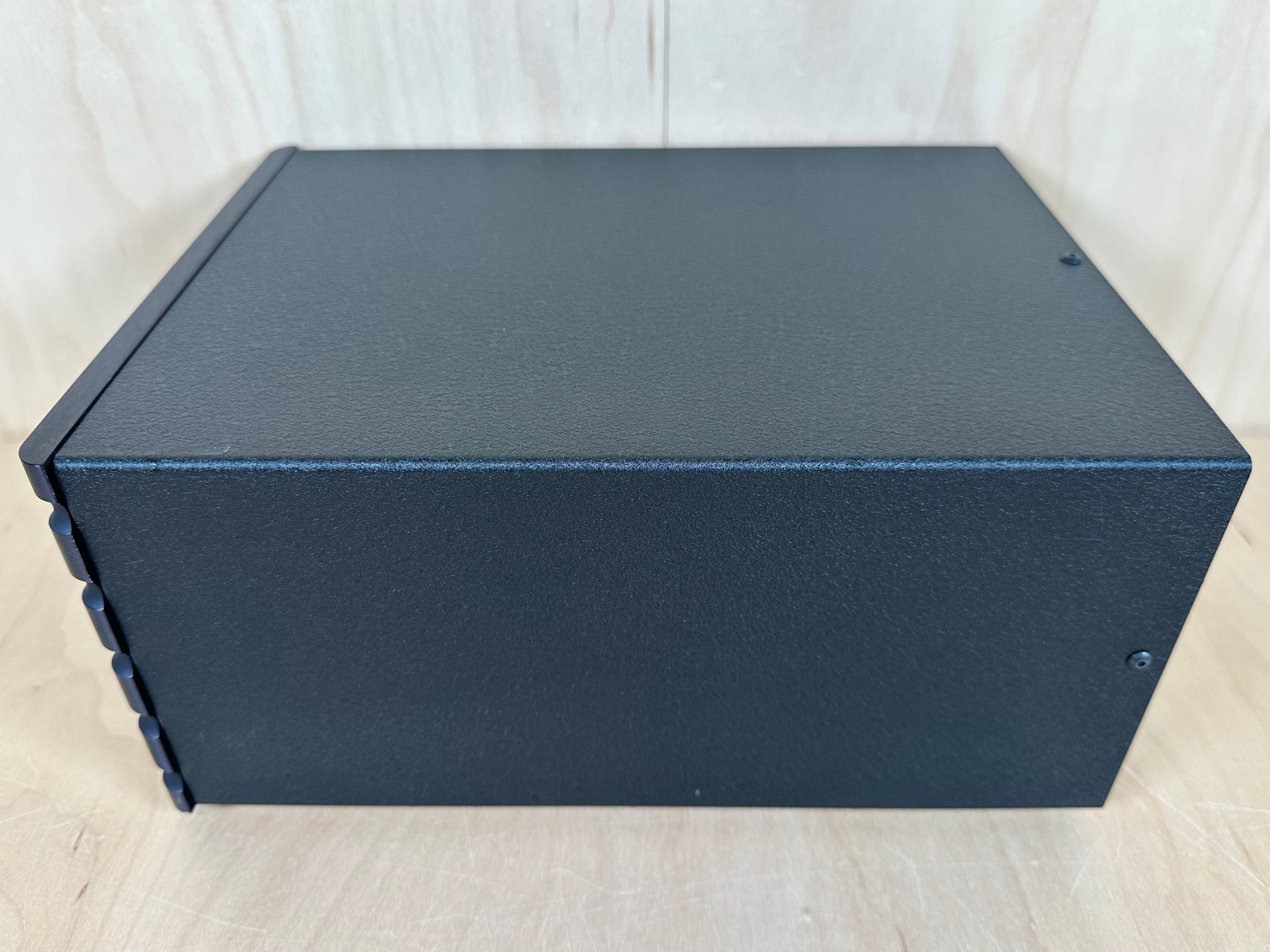 Richard Gray’s Power Company Power Conditioner model: RGPC 600S BLK