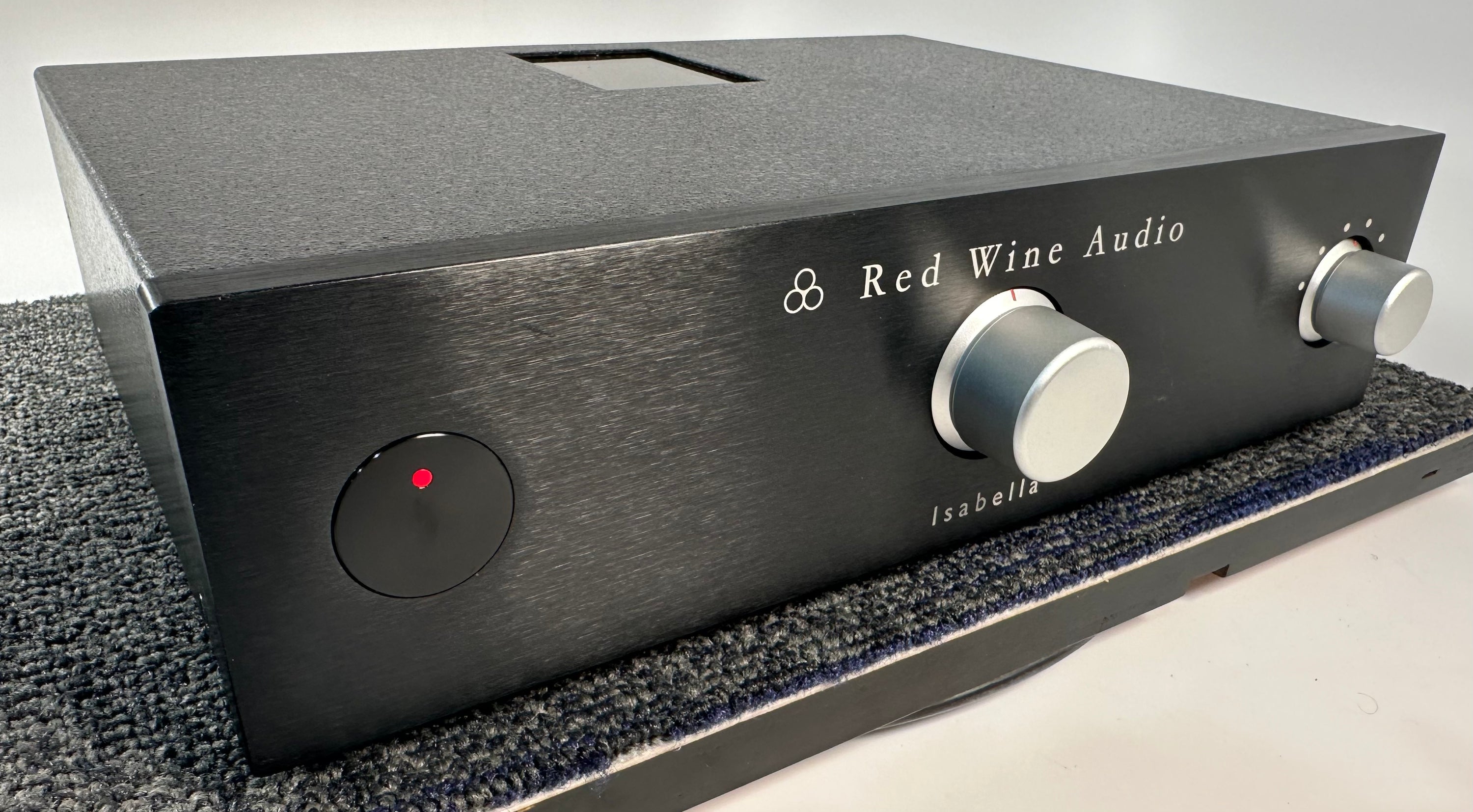 Red Wine Audio Isabella Line Level Preamp w/DAC by Vinnie Rossi