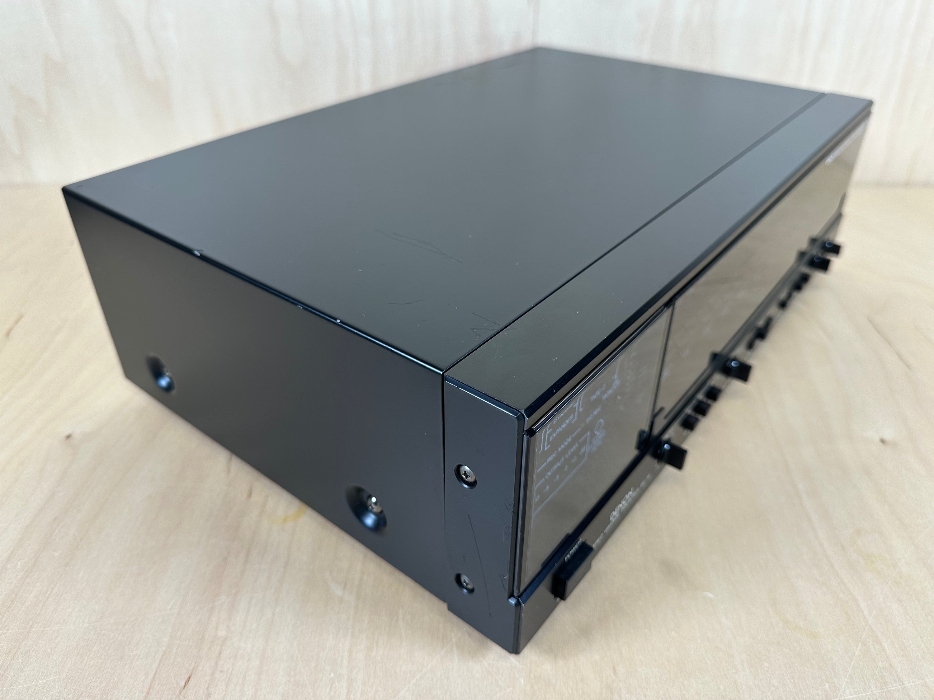 DENON DE-70 Stereo Graphic Equalizer