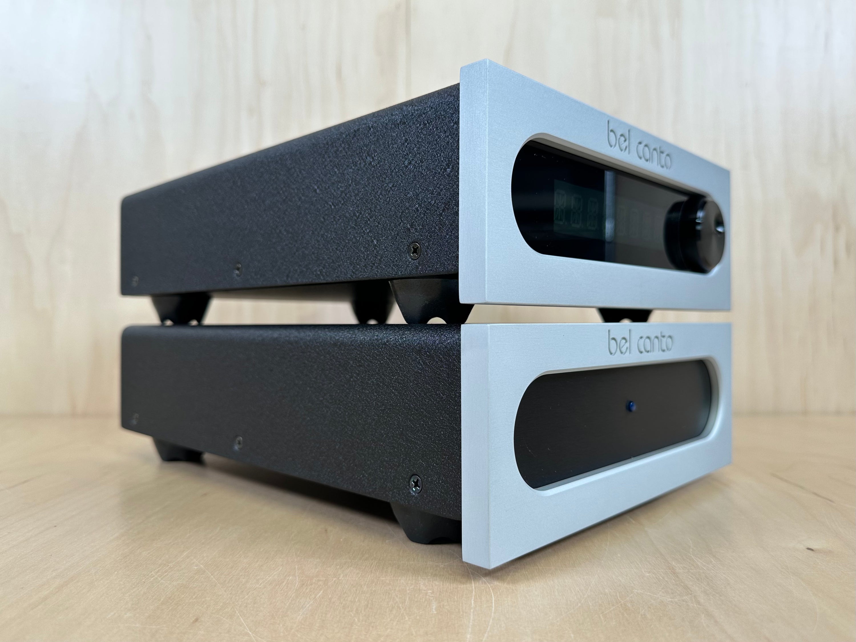 Bel Canto DAC 3.5VB, Remote, VBS1, USB Light Link, ST Fiber Cable w/Original Boxes