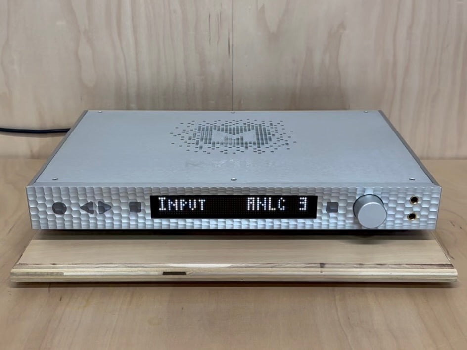 MYTEK Manhattan II DAC - Preamplifier - Headphone amp w/New LED Display