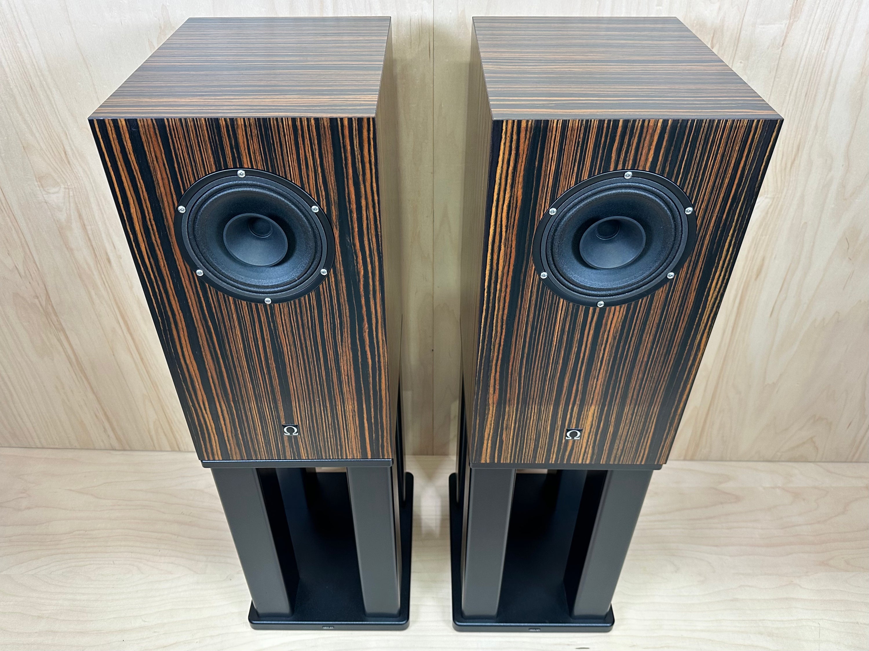 Omega Speaker Systems Super Alnico Monitors WITHOUT stands