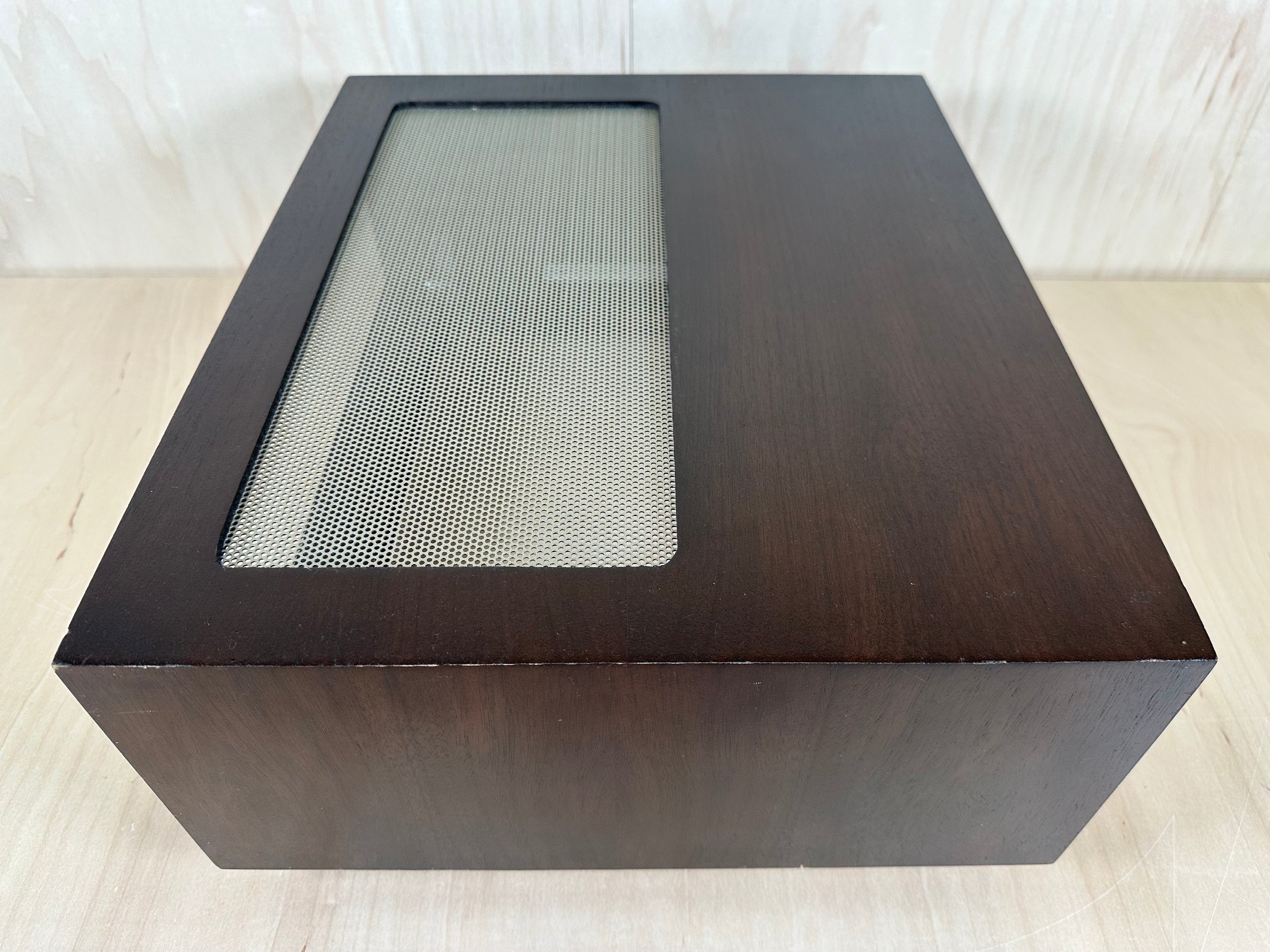 Mcintosh L52 Cabinet w/Panlocs Originally used with a  C28