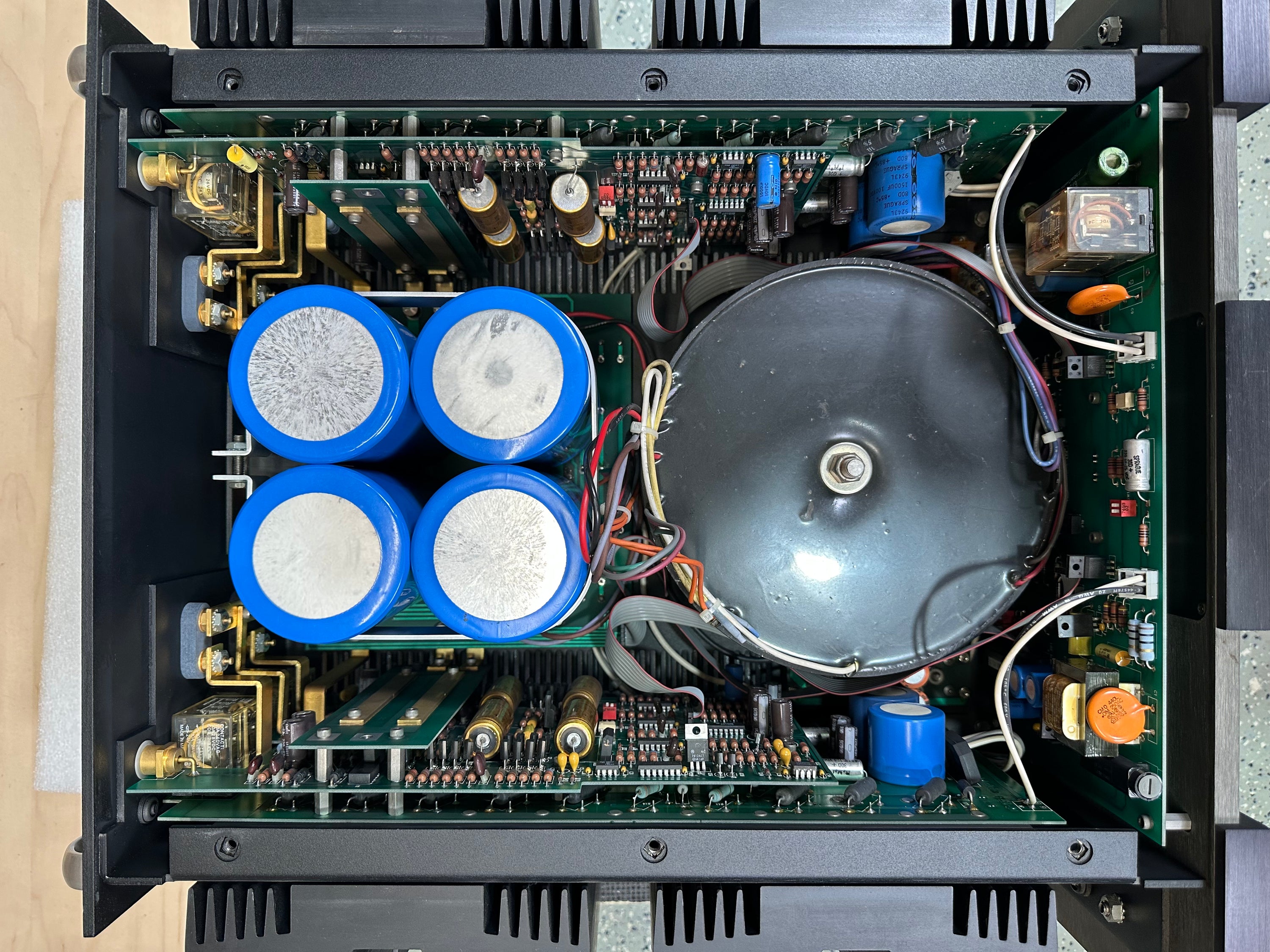 Krell KSA-200S Amplifier