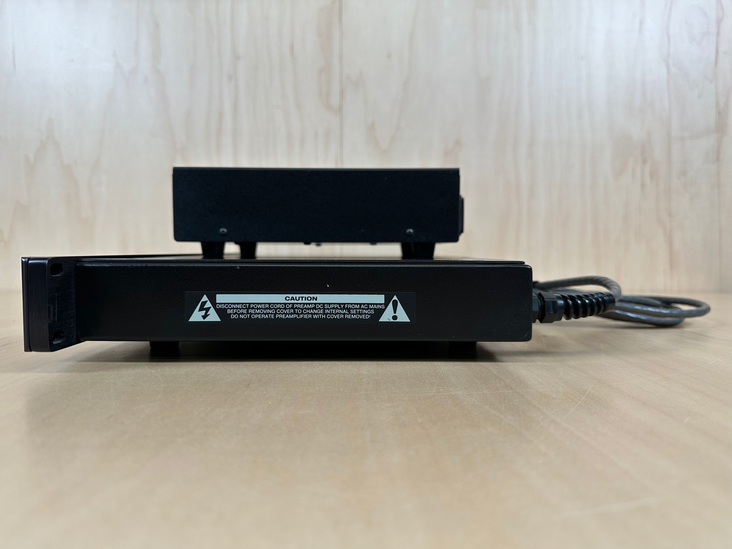 Threshold DAC 1/e Digital Processor DAC Black w/Power Supply