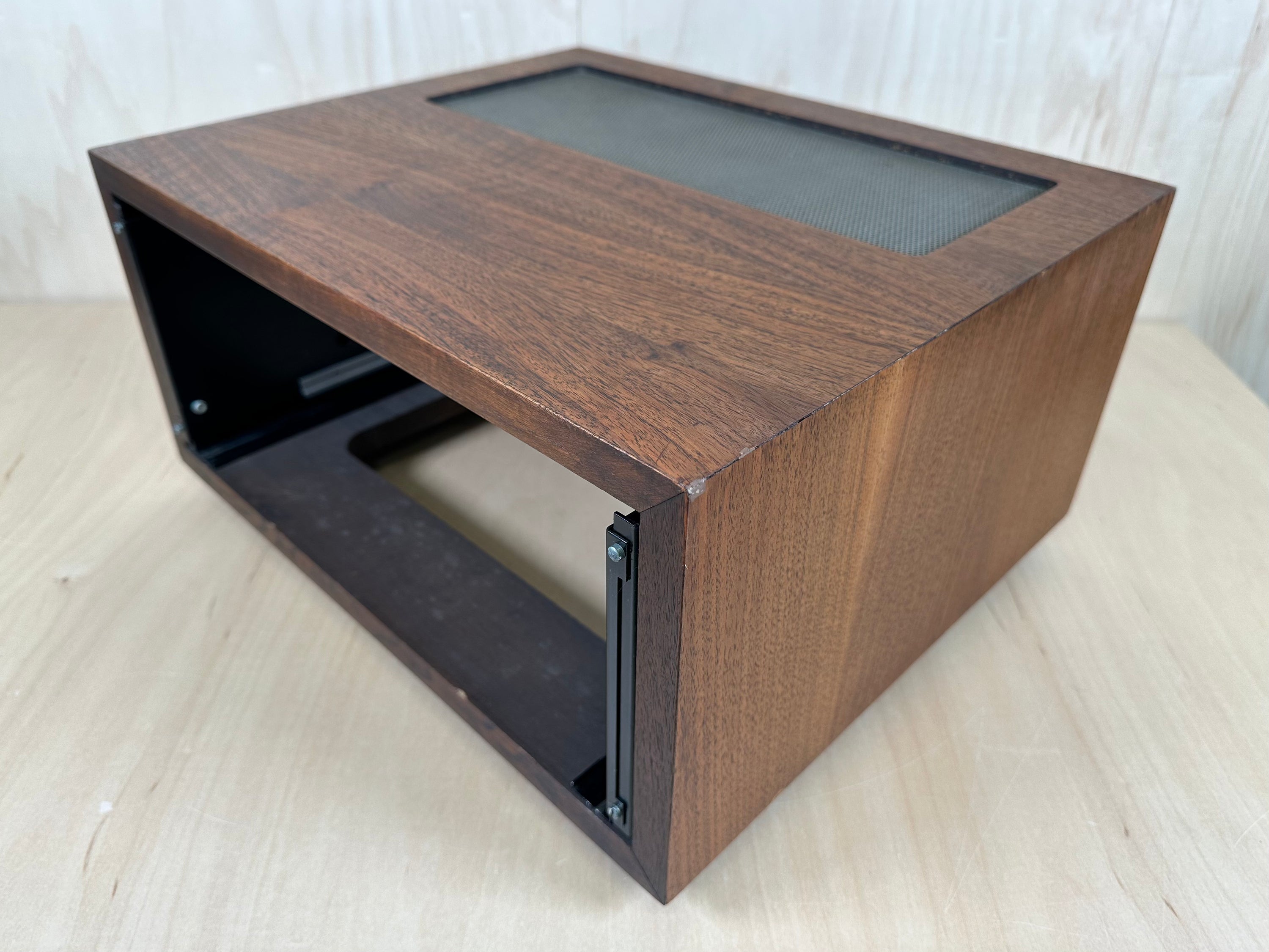 Mcintosh L21 Cabinet w/Panlocs and Slant Legs