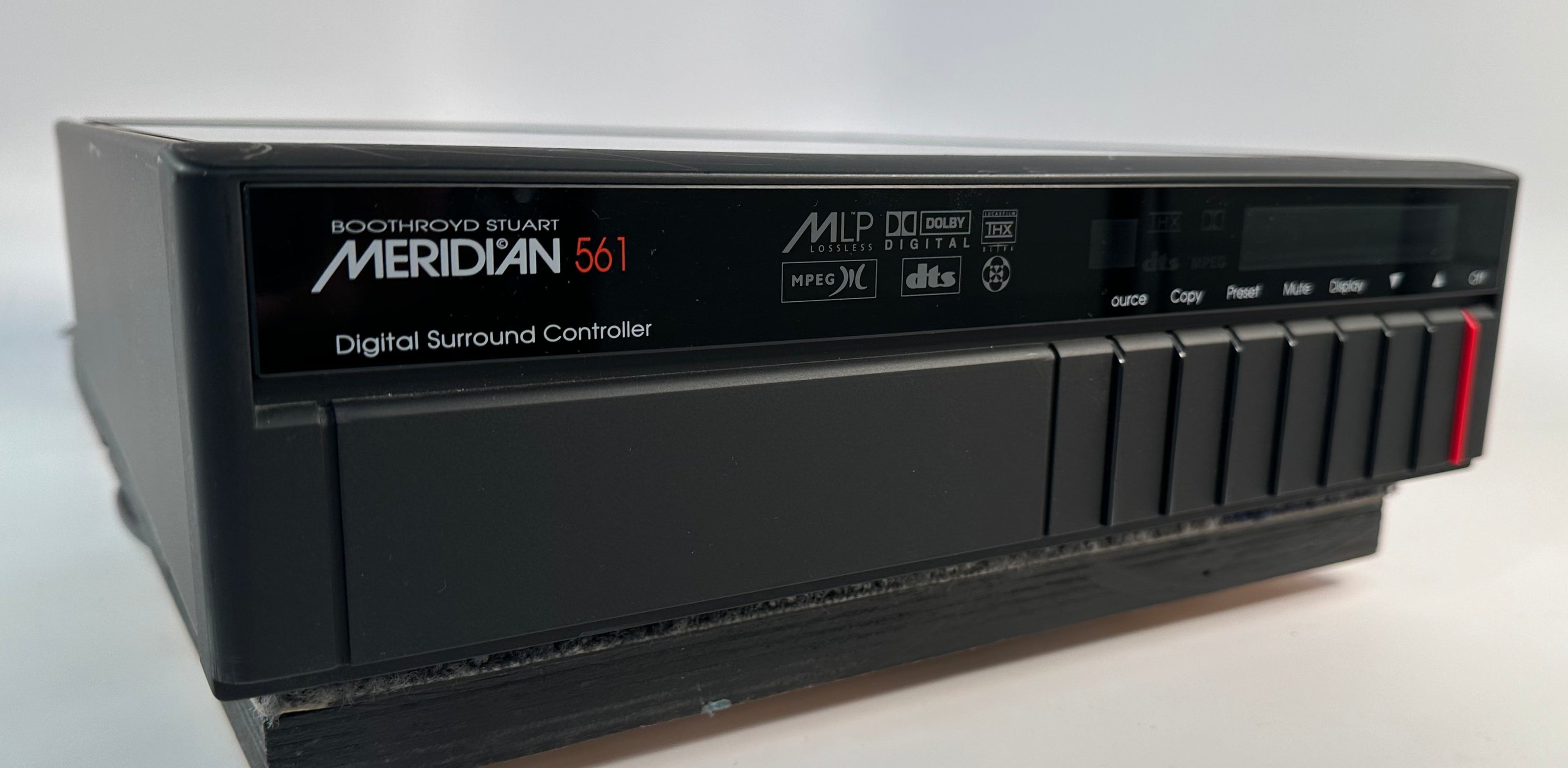 Meridian 561 Digital Surround Controller Preamp