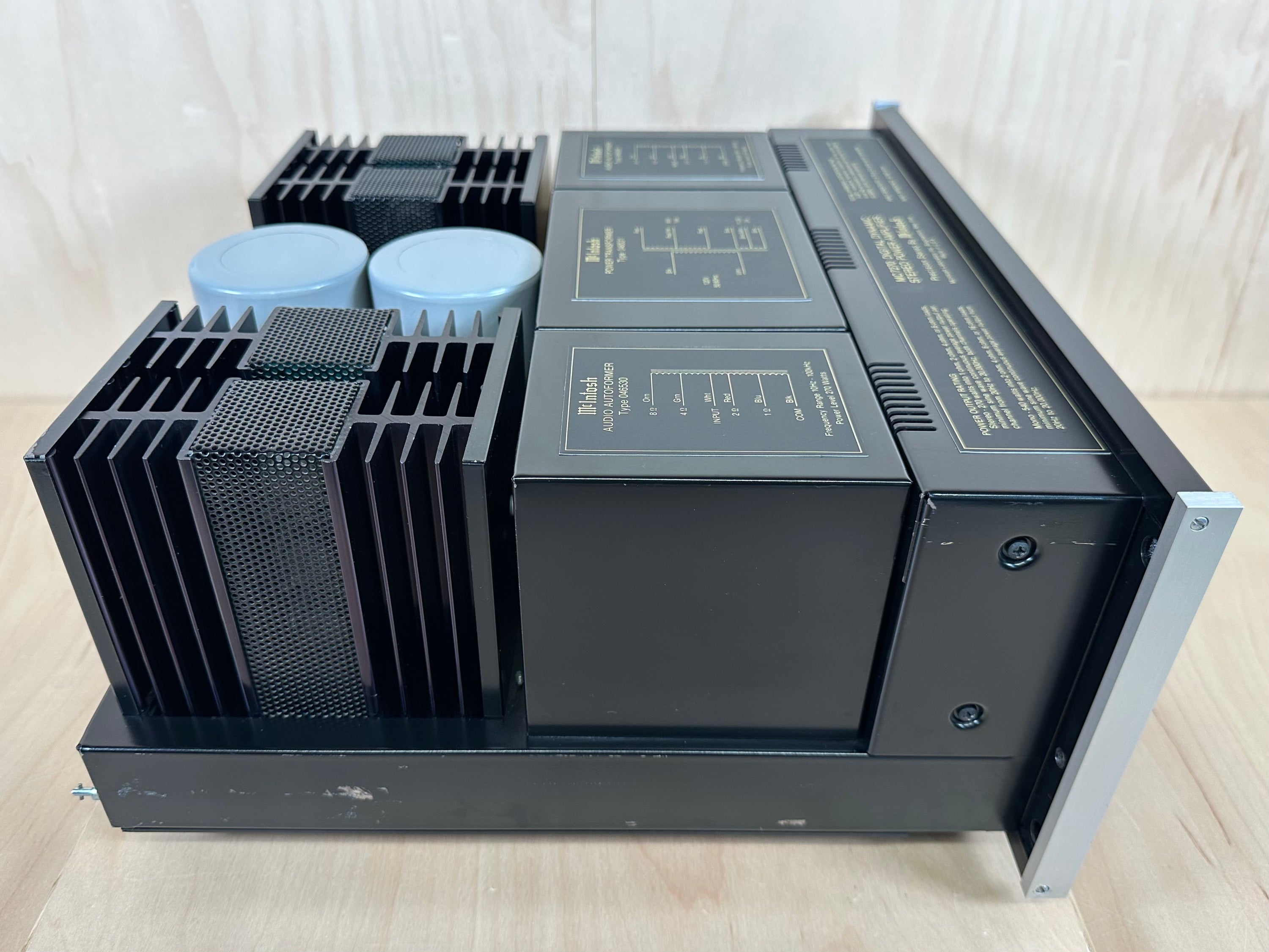 McIntosh MC7270 Digital Dynamic Stereo Power Amplifier
