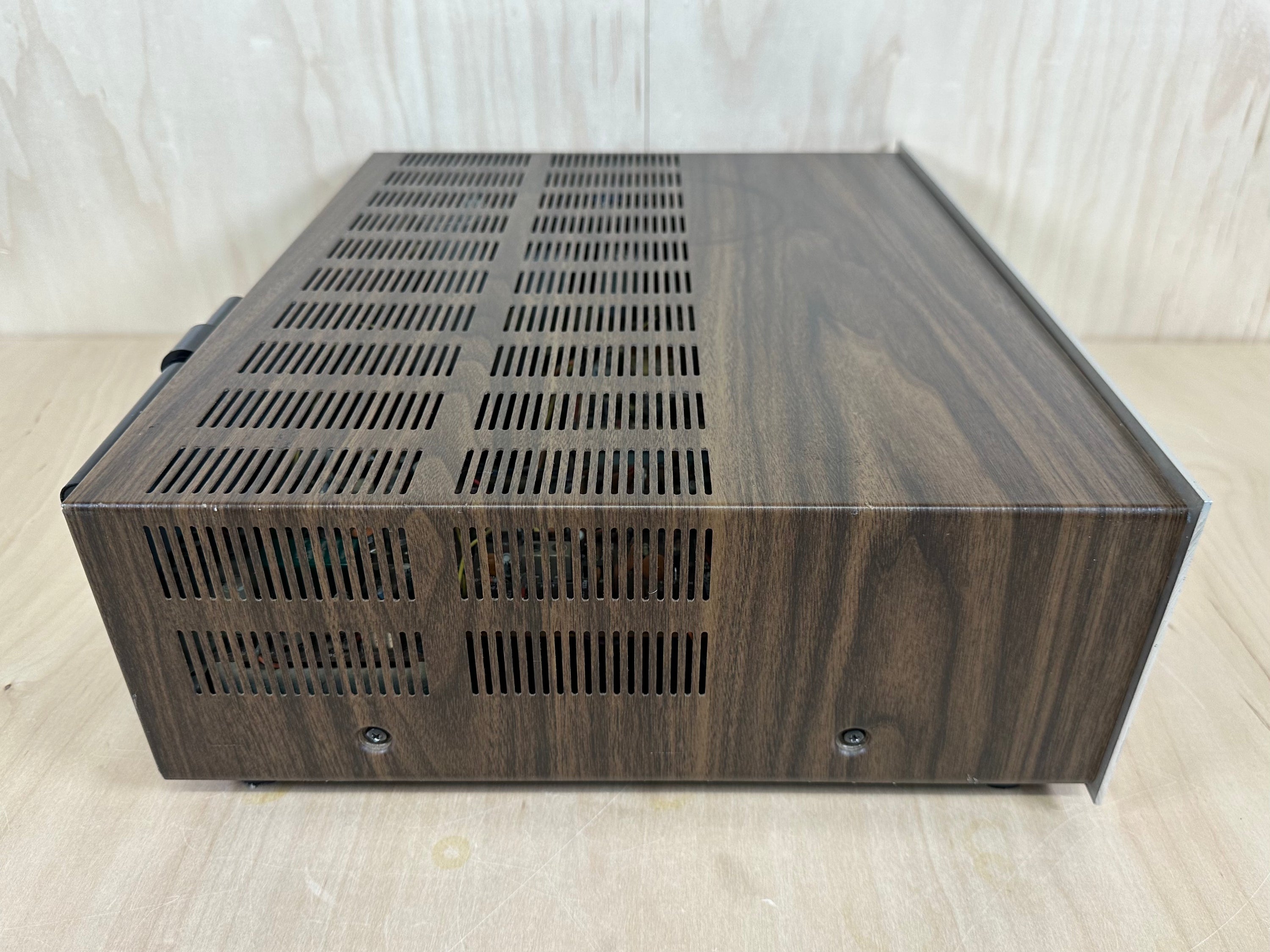 Marantz Model 2215 Receiver