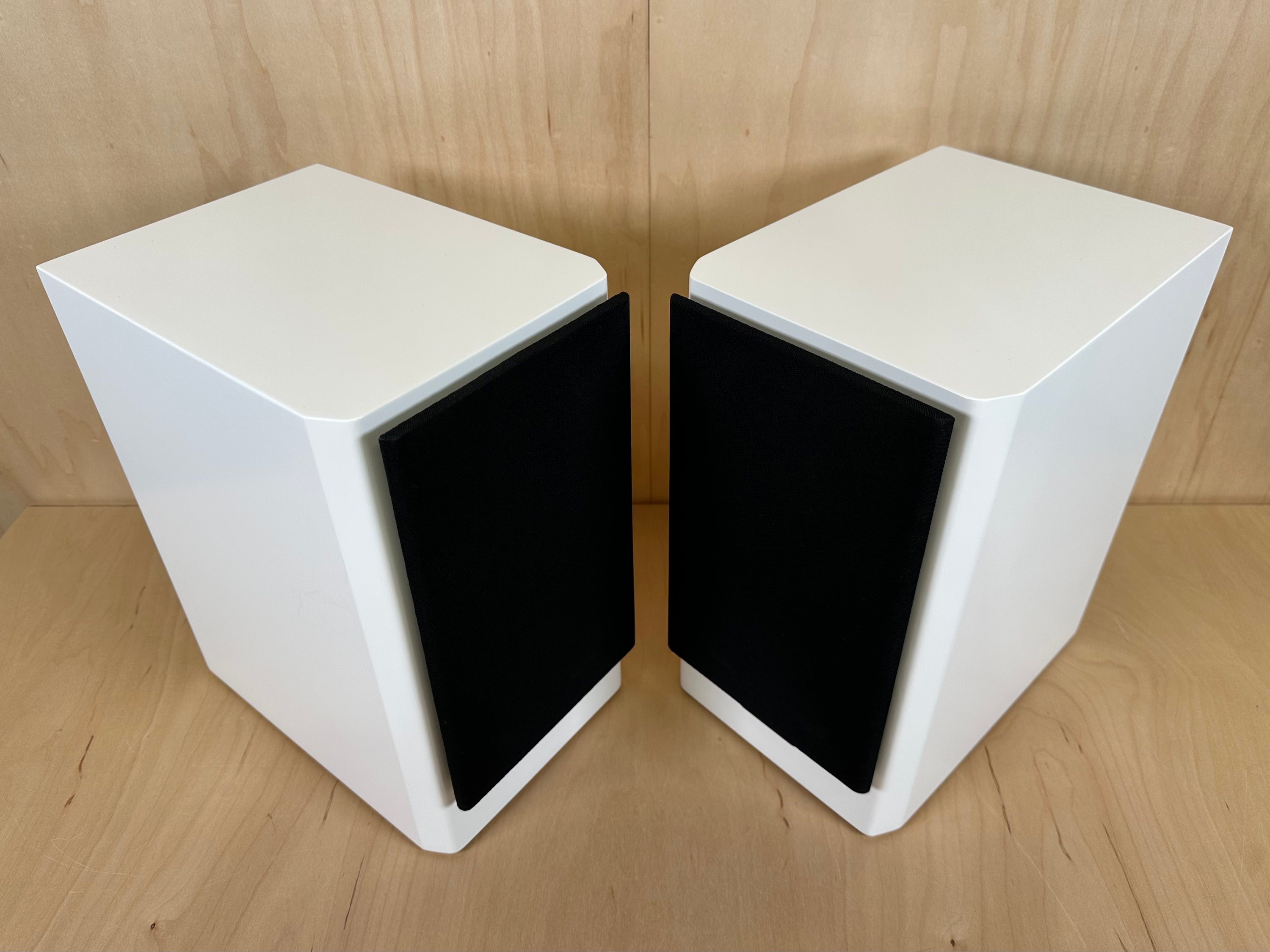 Dynaudio Xeo 20 Wireless Speakers