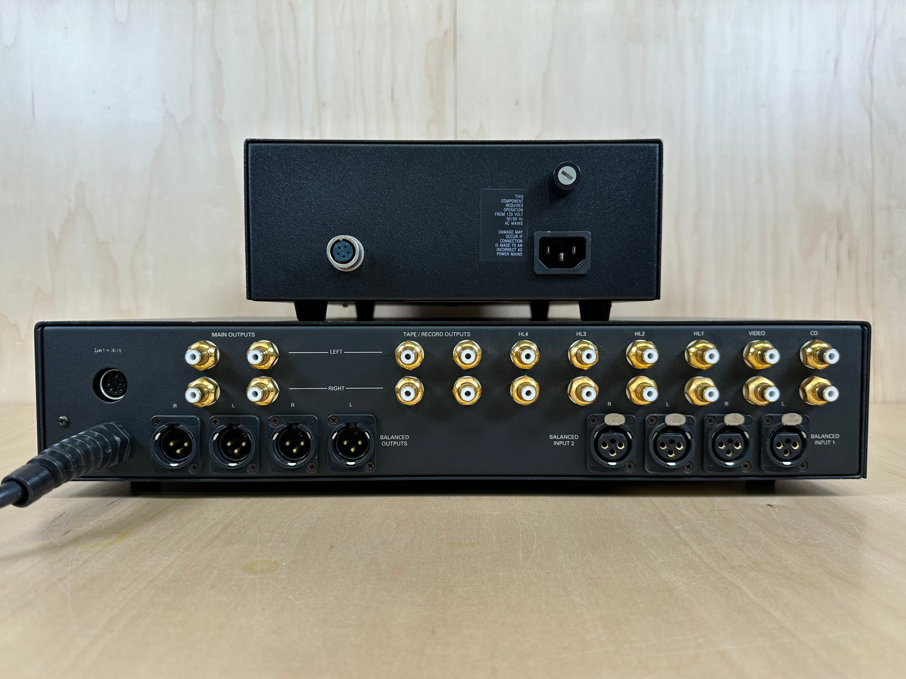 Threshold T2 Preamplifier