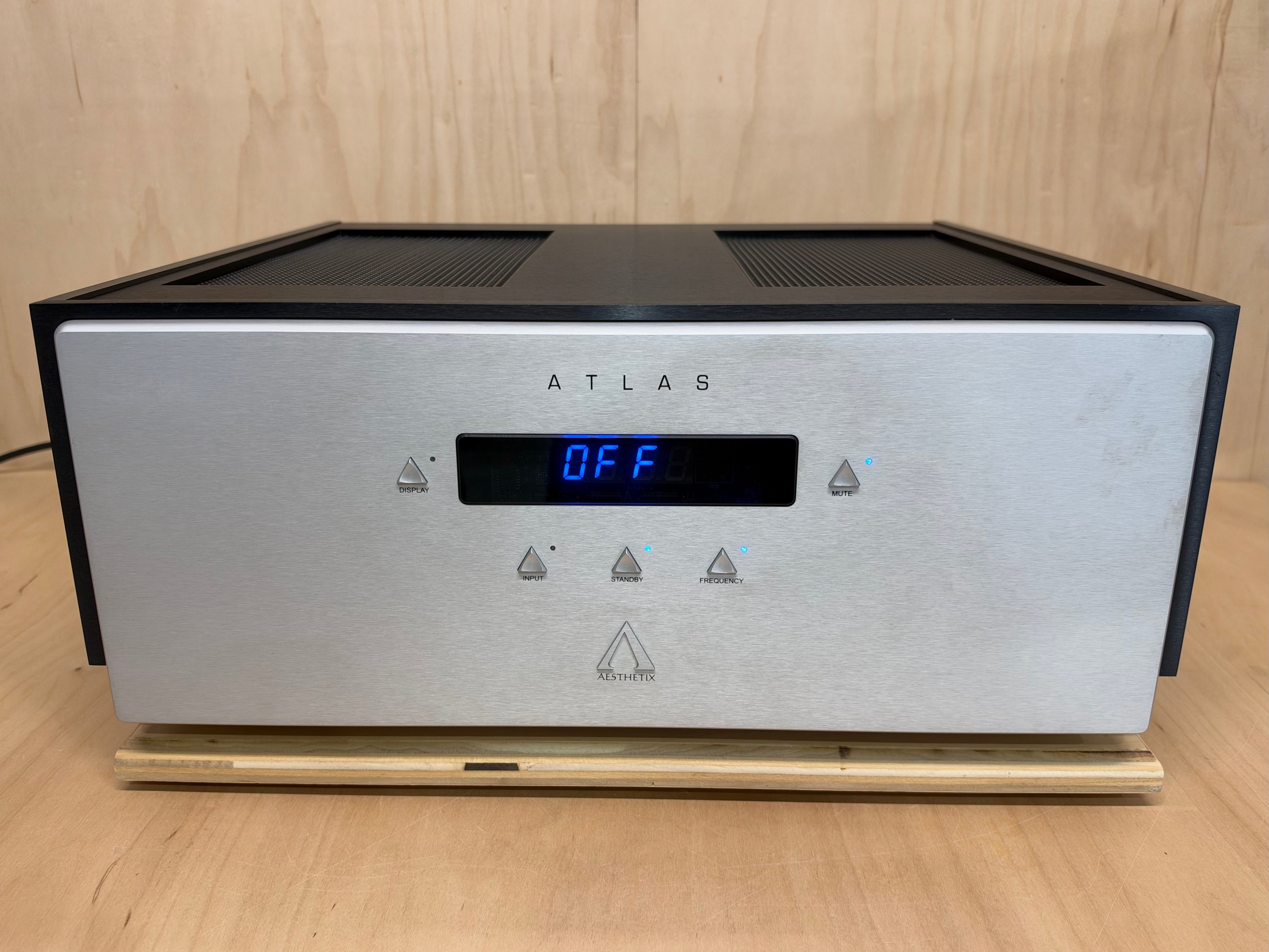 Aesthetix Atlas Signature Stereo Power Amplifier