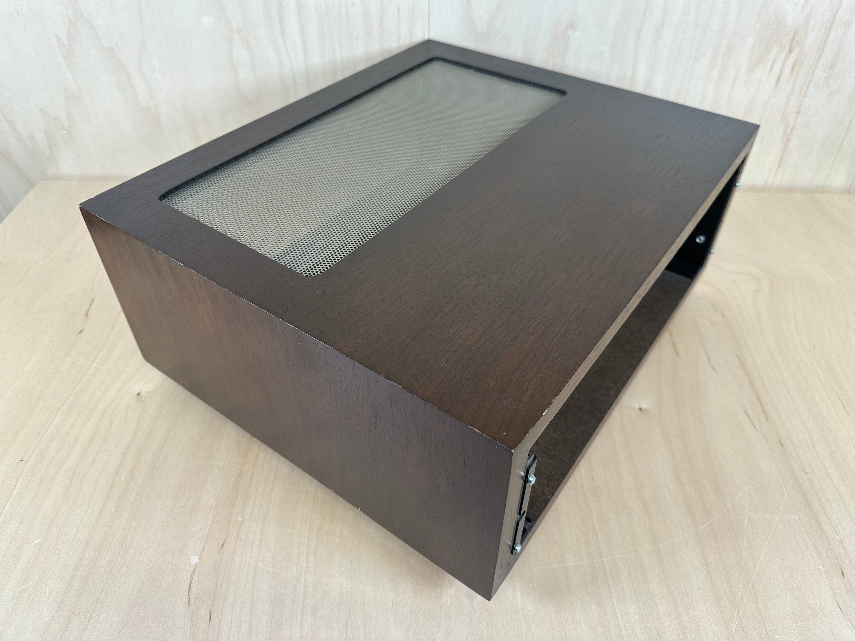 Mcintosh L52 Cabinet w/Panlocs Originally used with a  C28