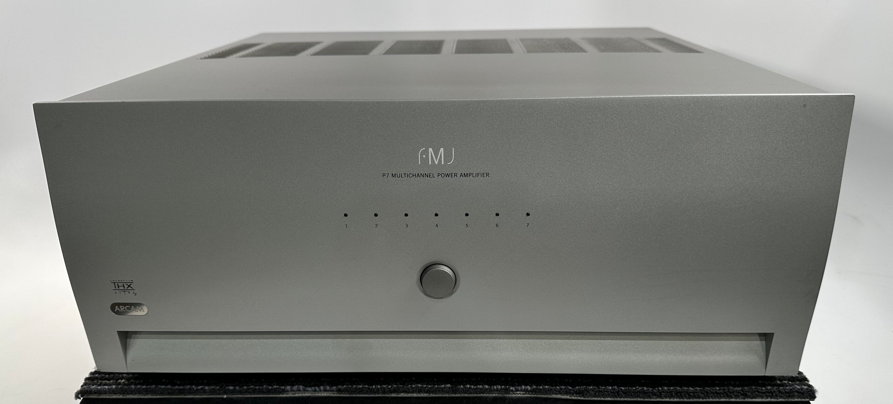 Arcam FMJ P7 Multichannel Power Amplifier