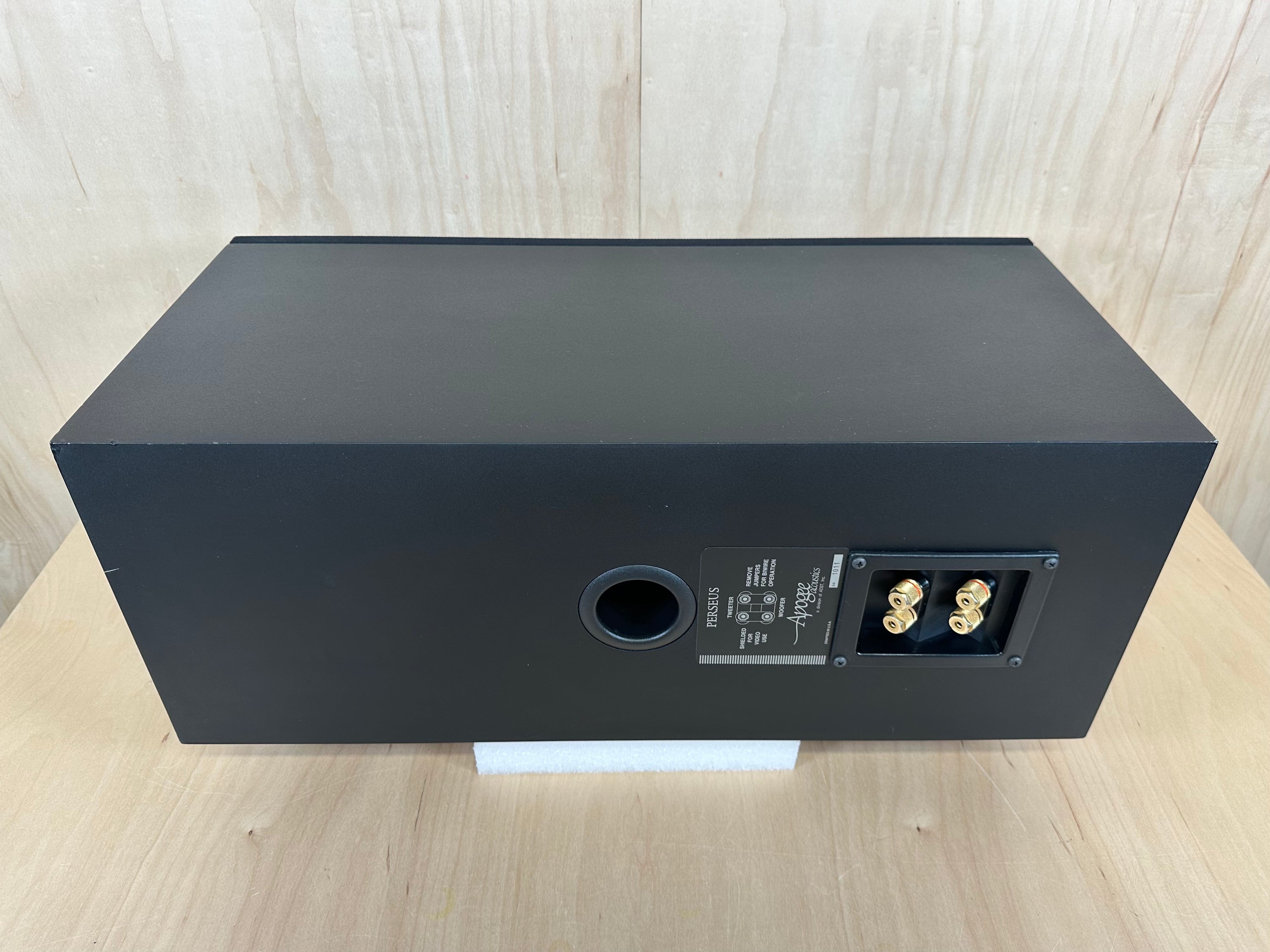 Apogee Acoustics Perseus Speaker