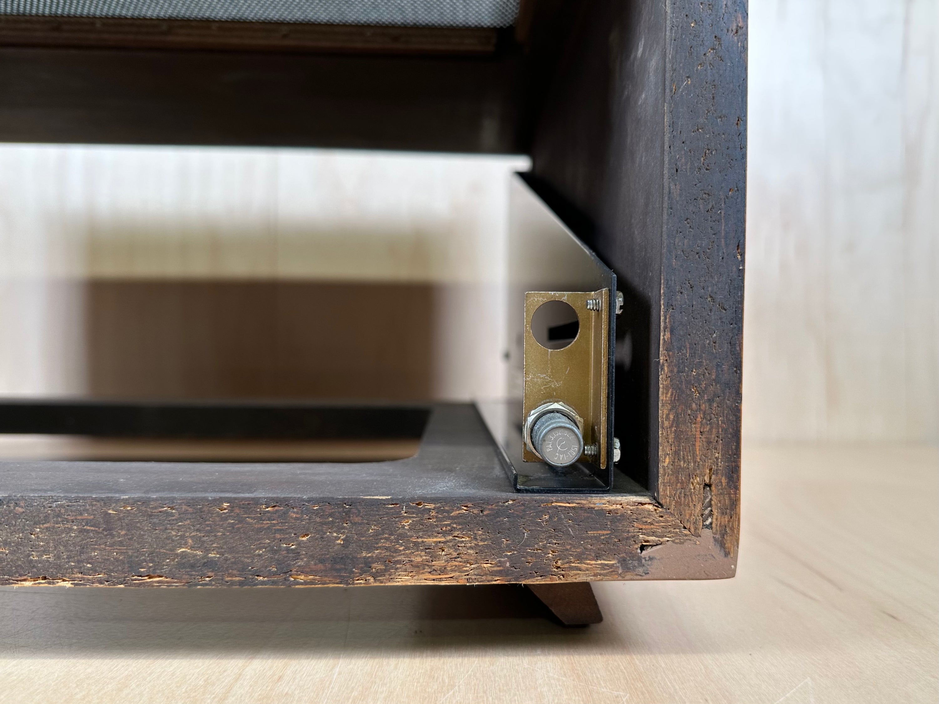 Mcintosh L21 Cabinet w/Panlocs and Slant Legs