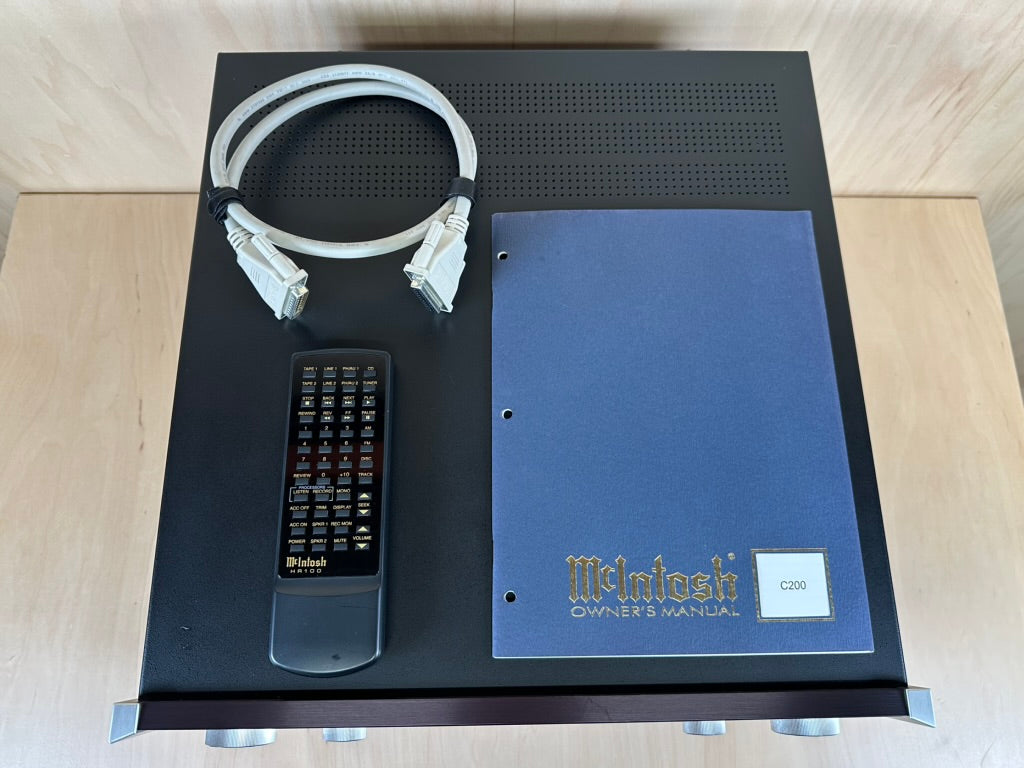 McIntosh C200 Preamplifier and Controller