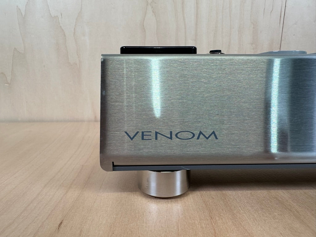 Shunyata Research Venom PS8 w/optional SSF 38 Stainless Steel Feet