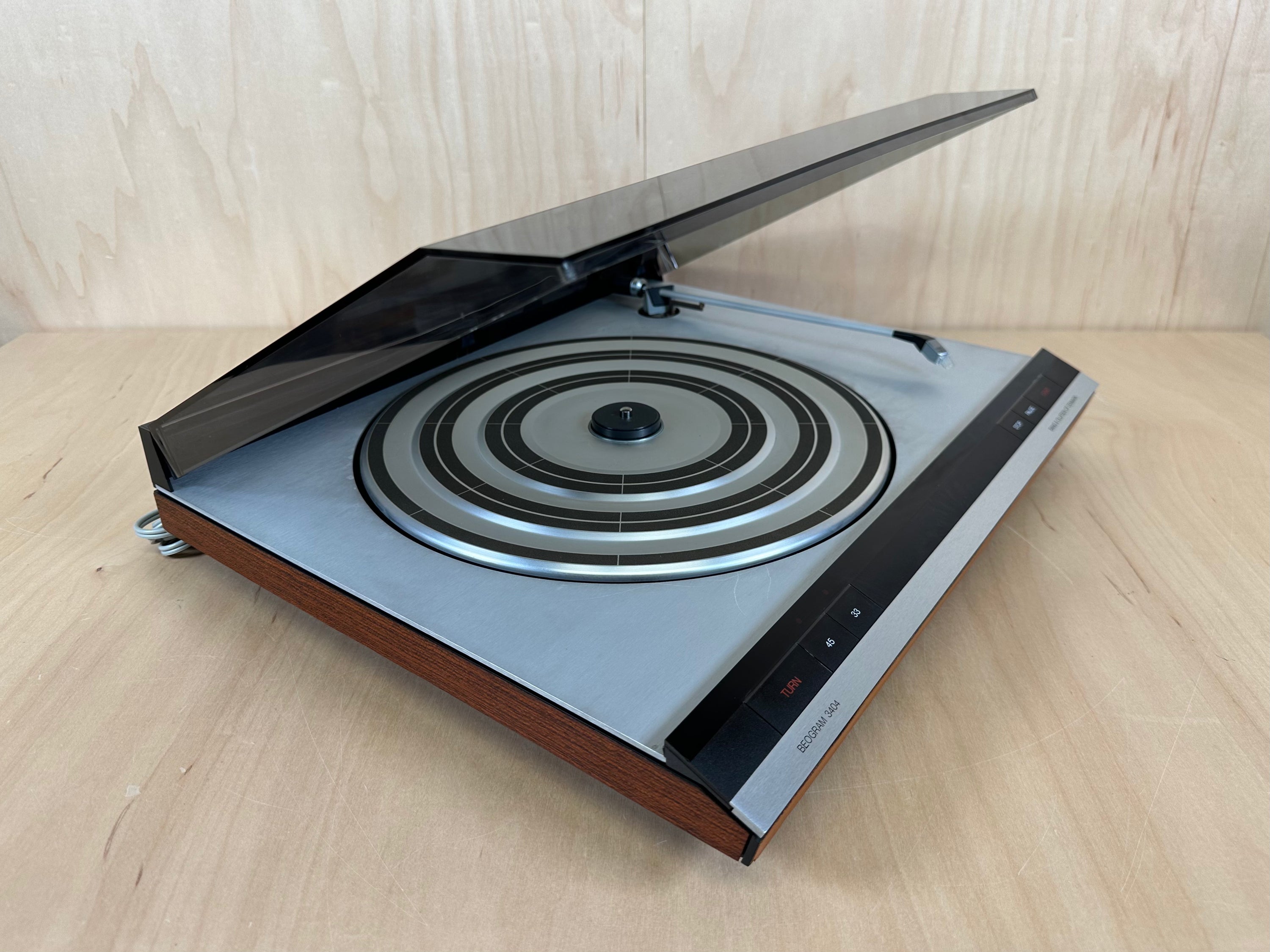 Bang & Olufsen Beogram 3404 Turntable w/MMC20EN Cartridge