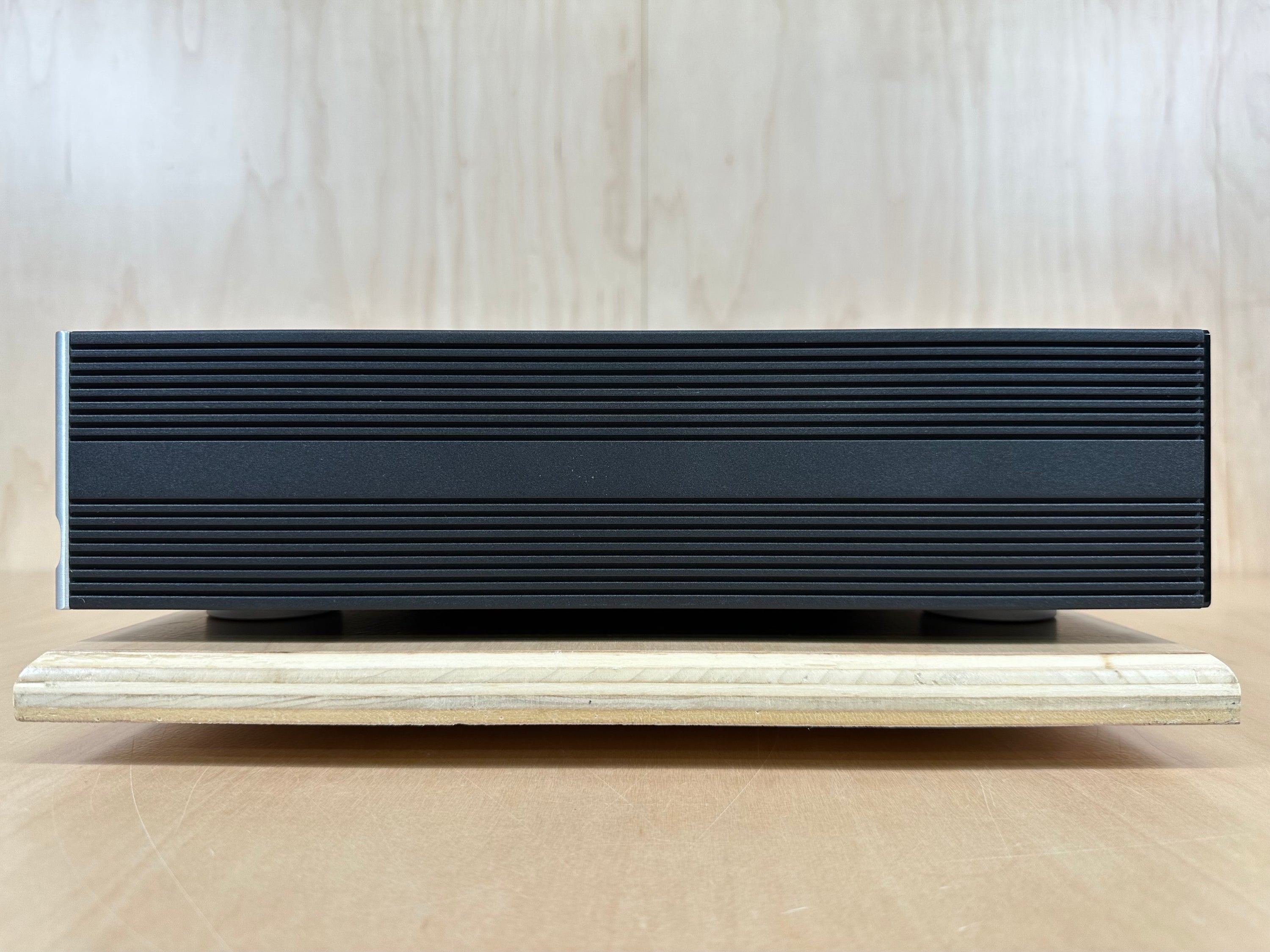 Simaudio Moon 250i Integrated Amplifier