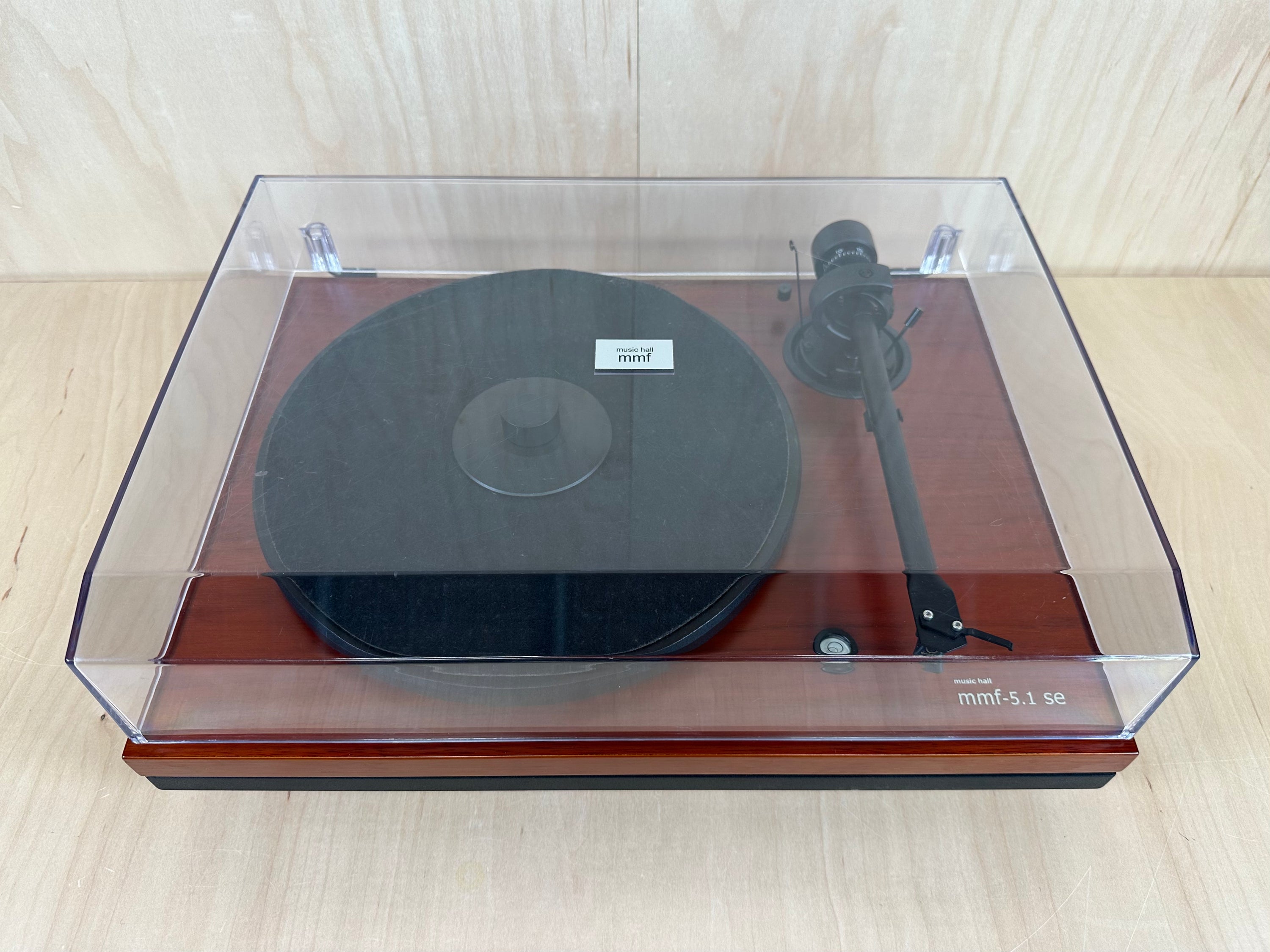 Music Hall mmf-5.1 SE Turntable w/Goldring 1022GX Cartridge