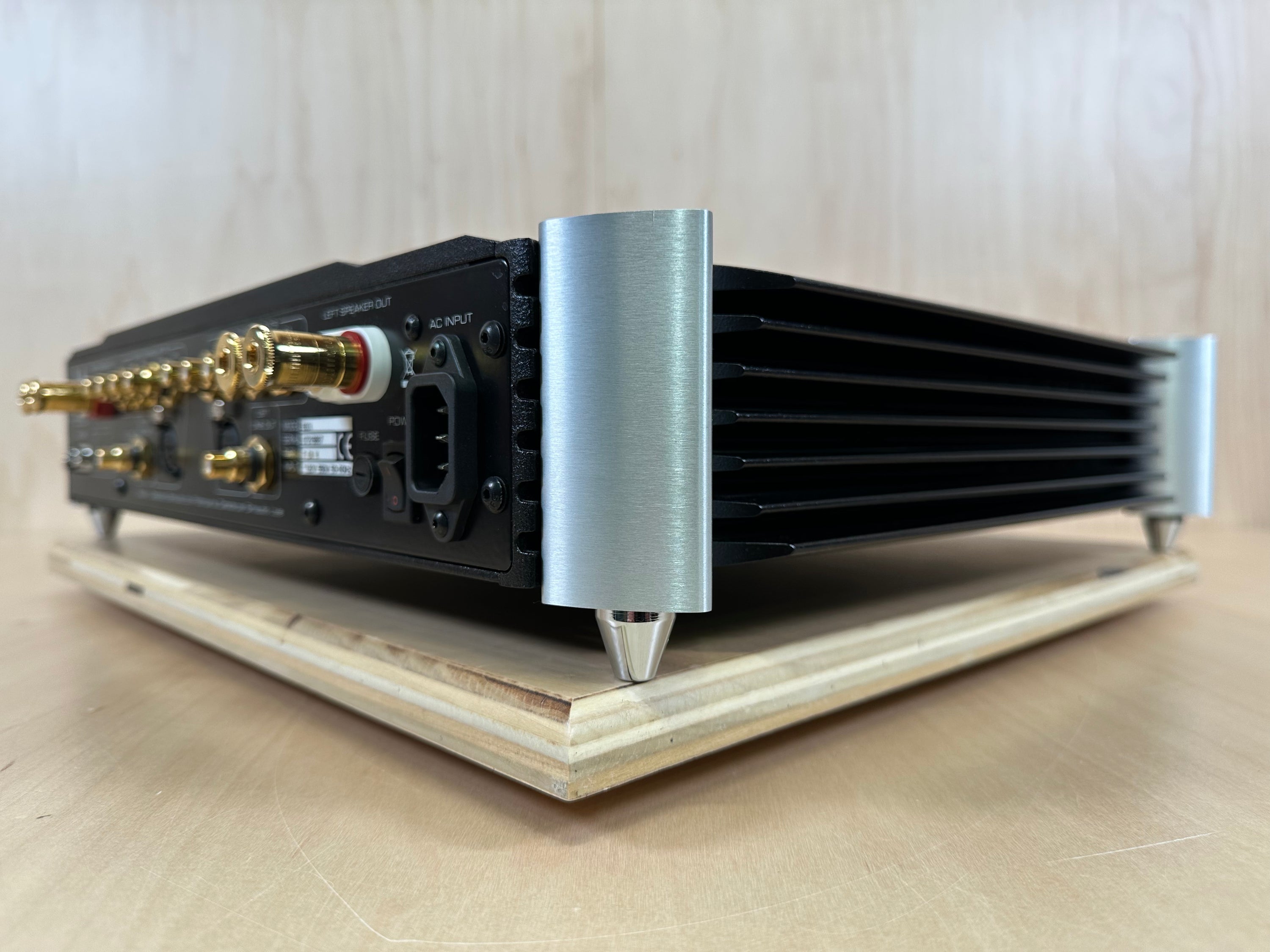 Simaudio Moon 600i Integrated Amplifier