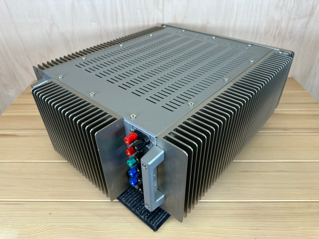 Parasound Halo A51 Five Channel Amplifier