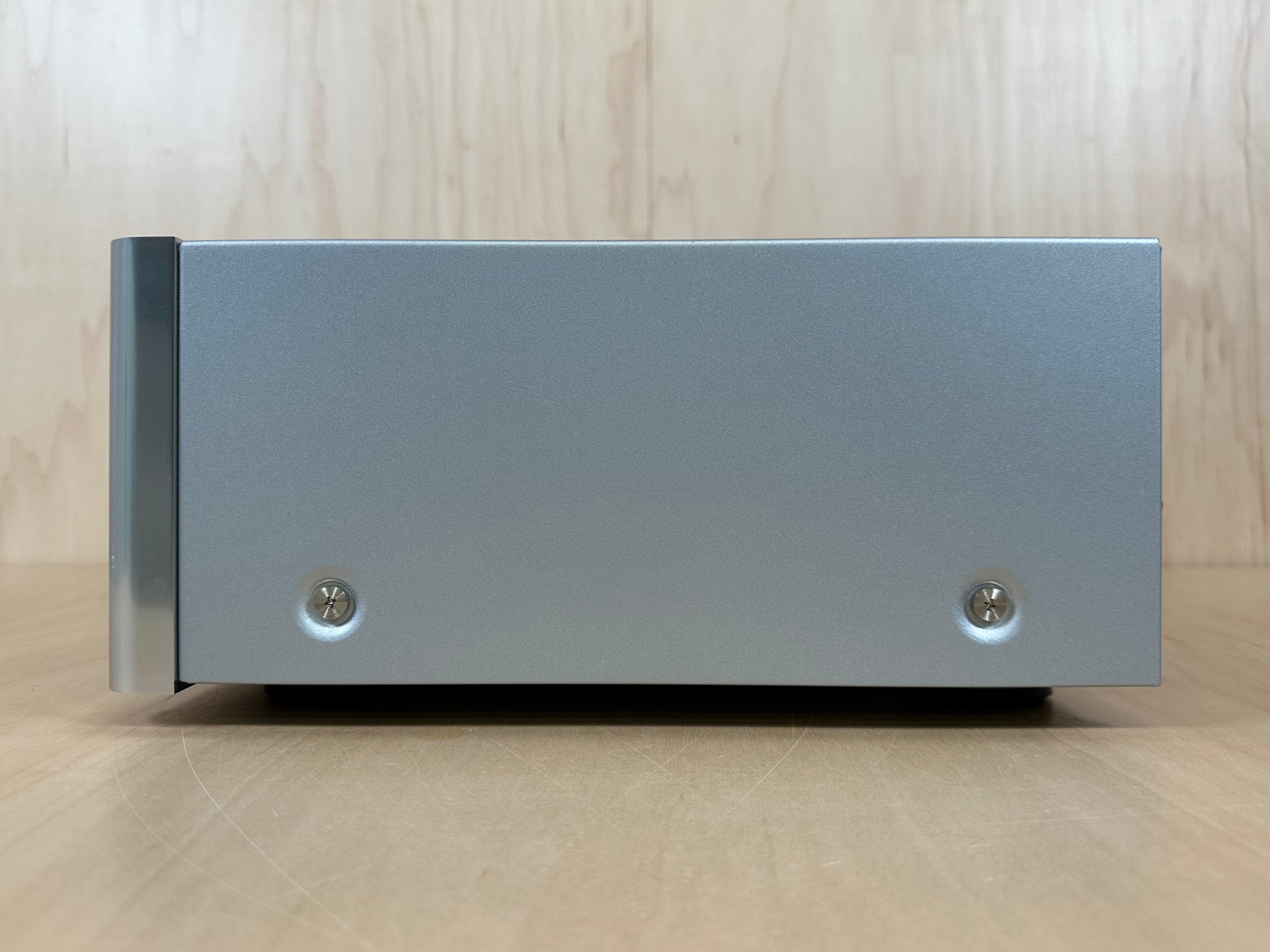 Rotel RSP-1576 Preamplifier Surround Sound Processor w/Box and Remote Silver