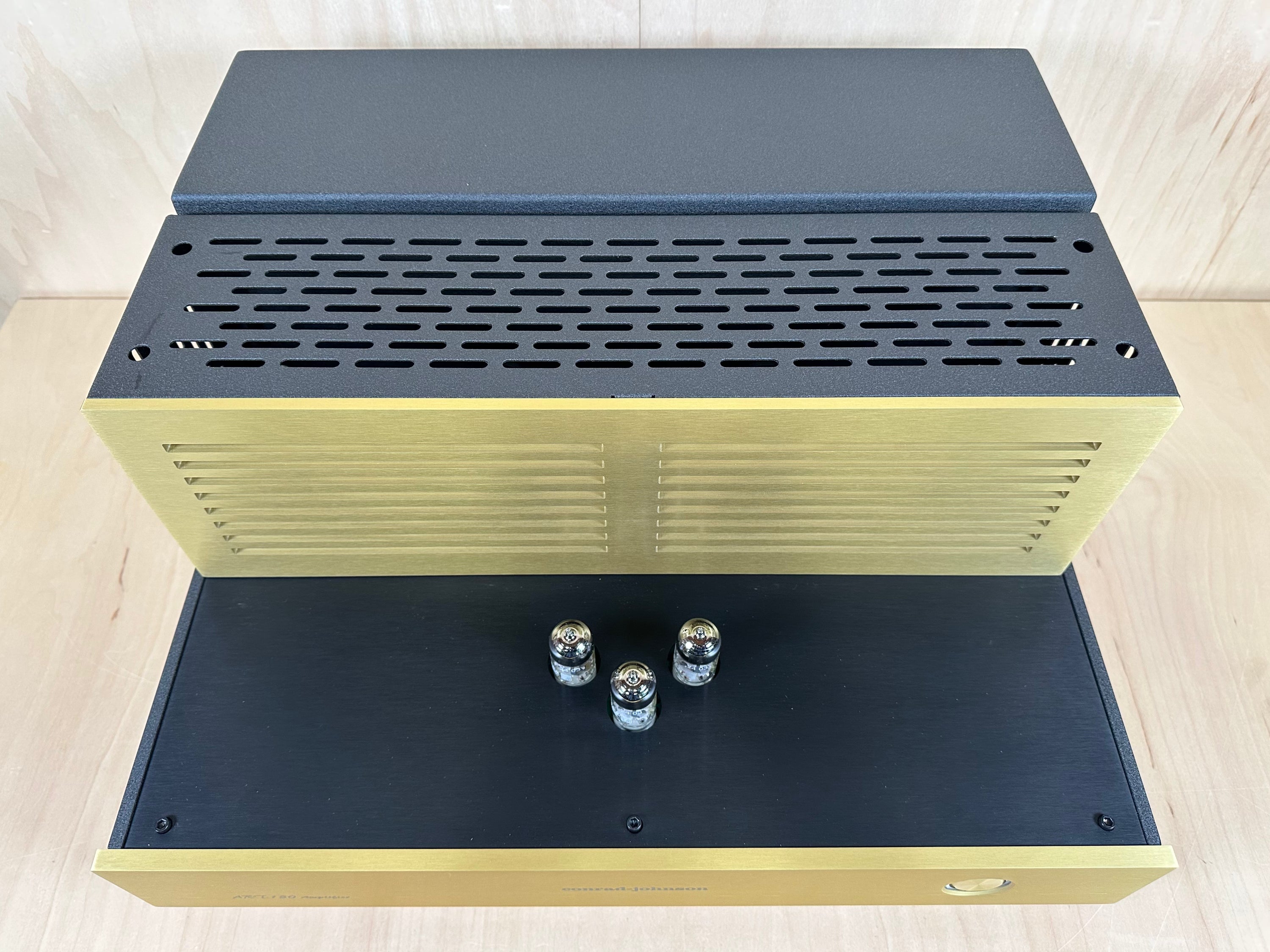 Conrad Johnson ART150 Amplifier Open Box