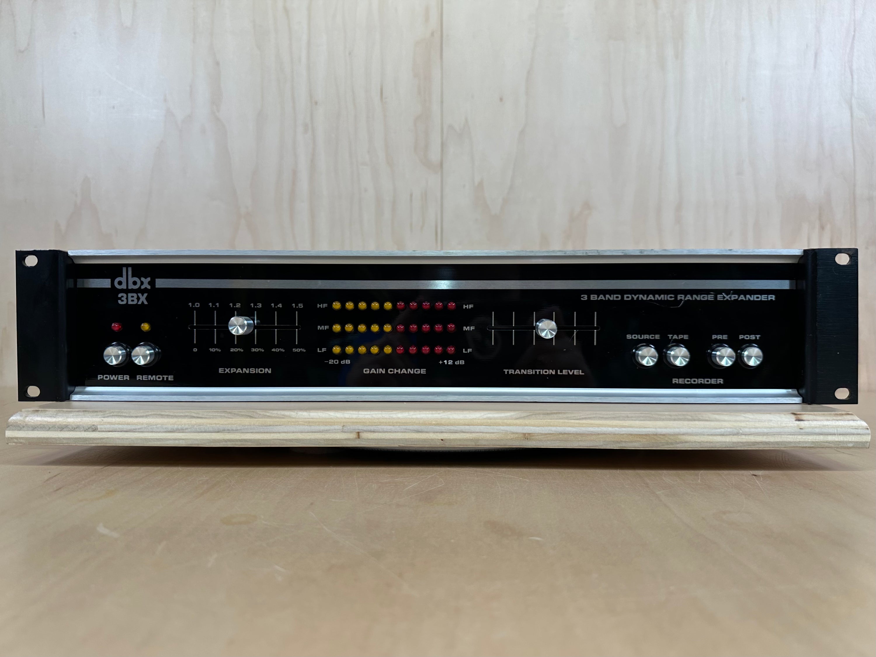 dbx 3BX 3 Band Dynamic Range Expander