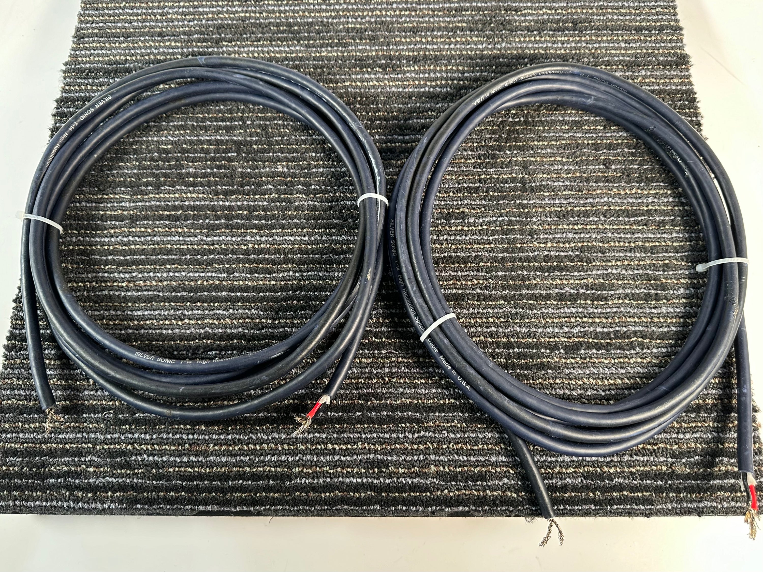 DH Labs Silver Sonic T-14 High Resolution Speaker Cables 13' pair