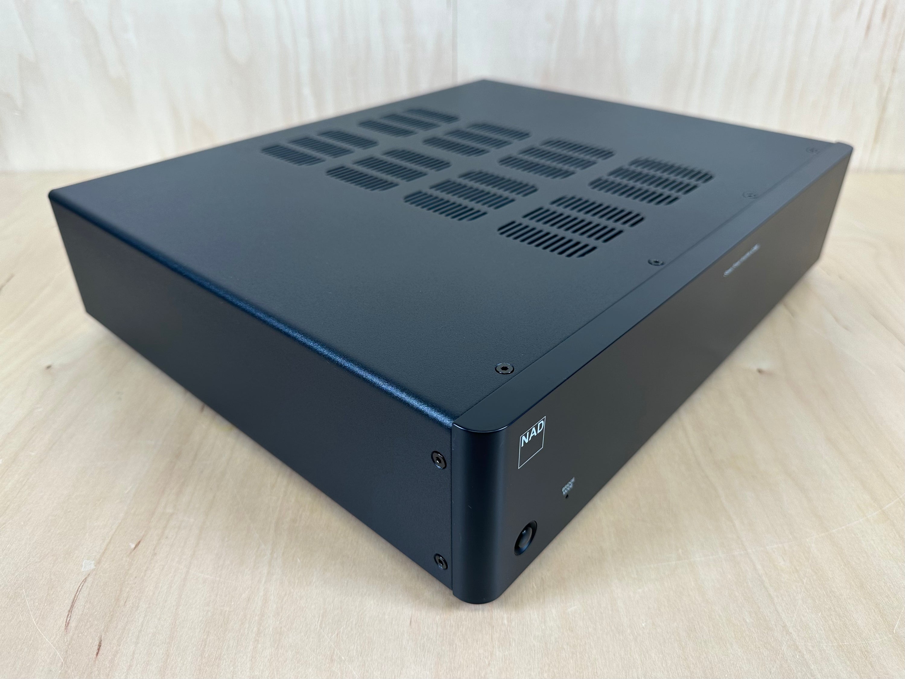 NAD C268 Stereo Amplifier