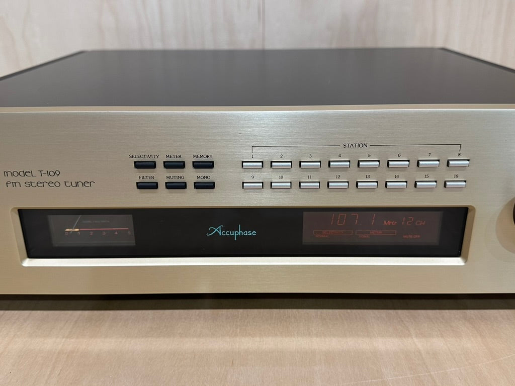 Accuphase T-109 アキュフェーズ | FMステレオチューナー T-109V