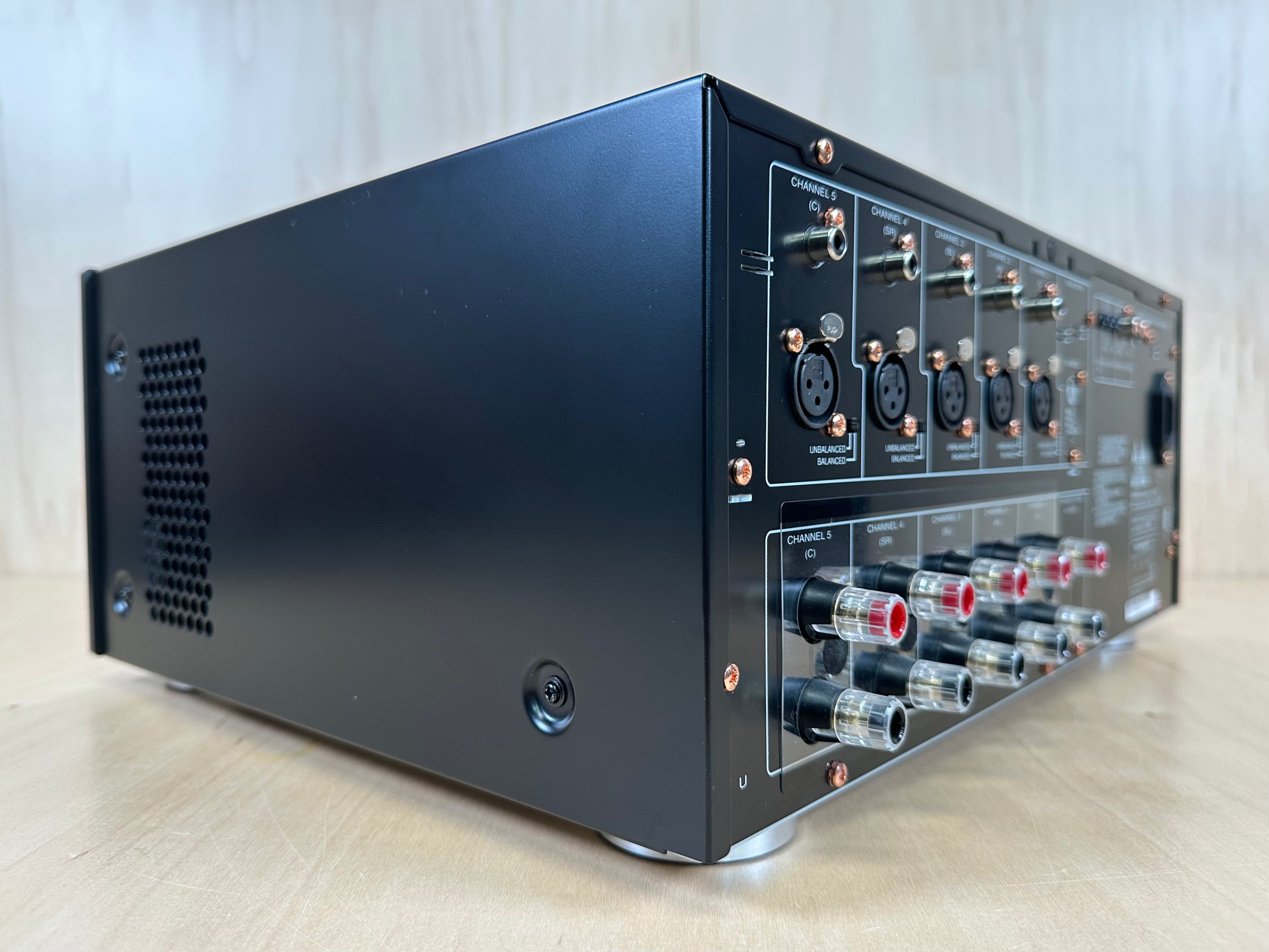Marantz MM7055 Five Channel Power Amplifier