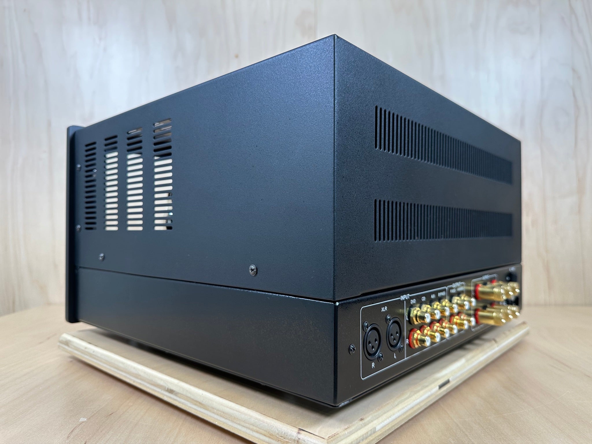 Jolida JD1000BRC Stereo Tube Amplifier w/Remote