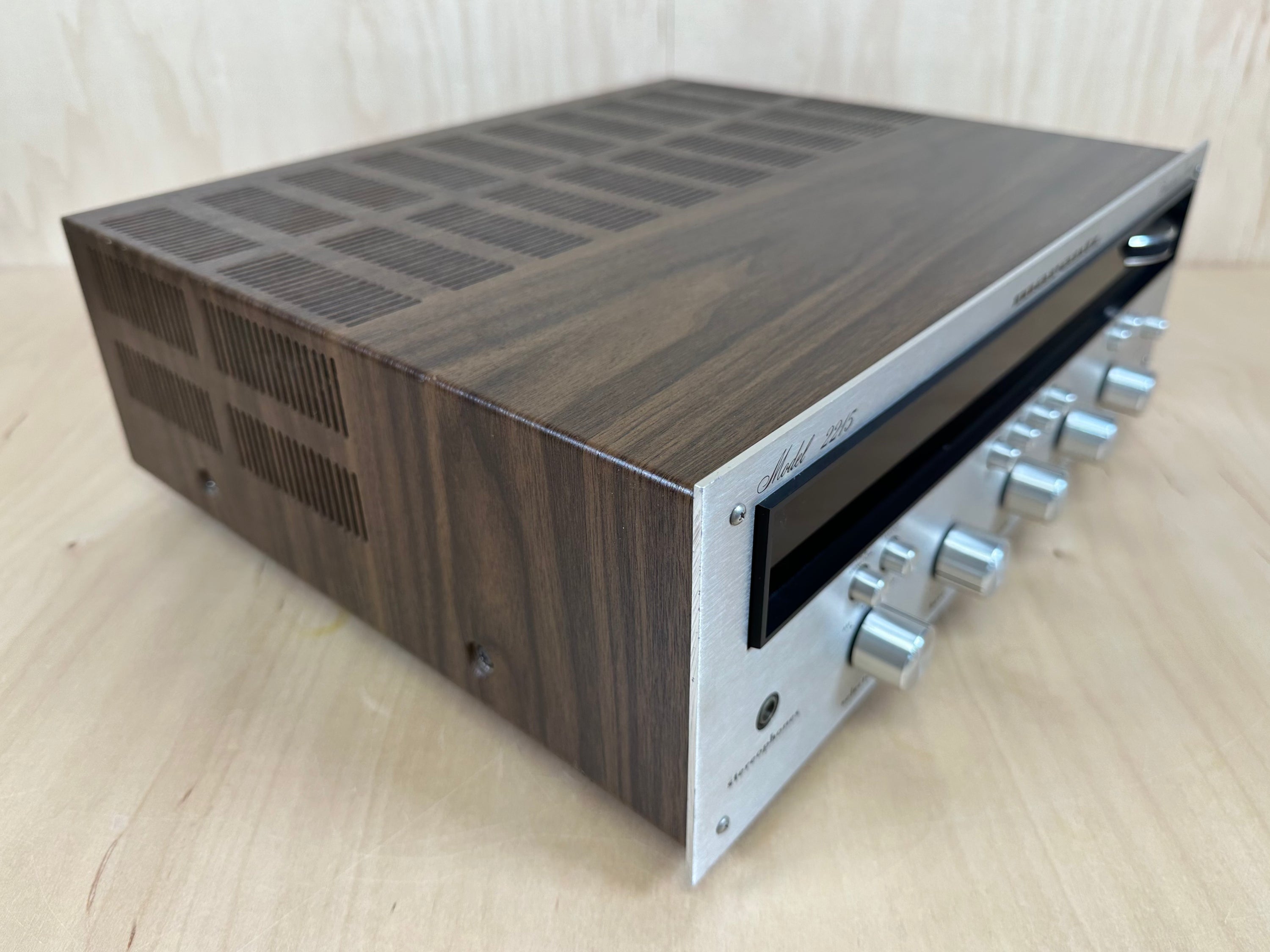 Marantz Model 2215 Receiver