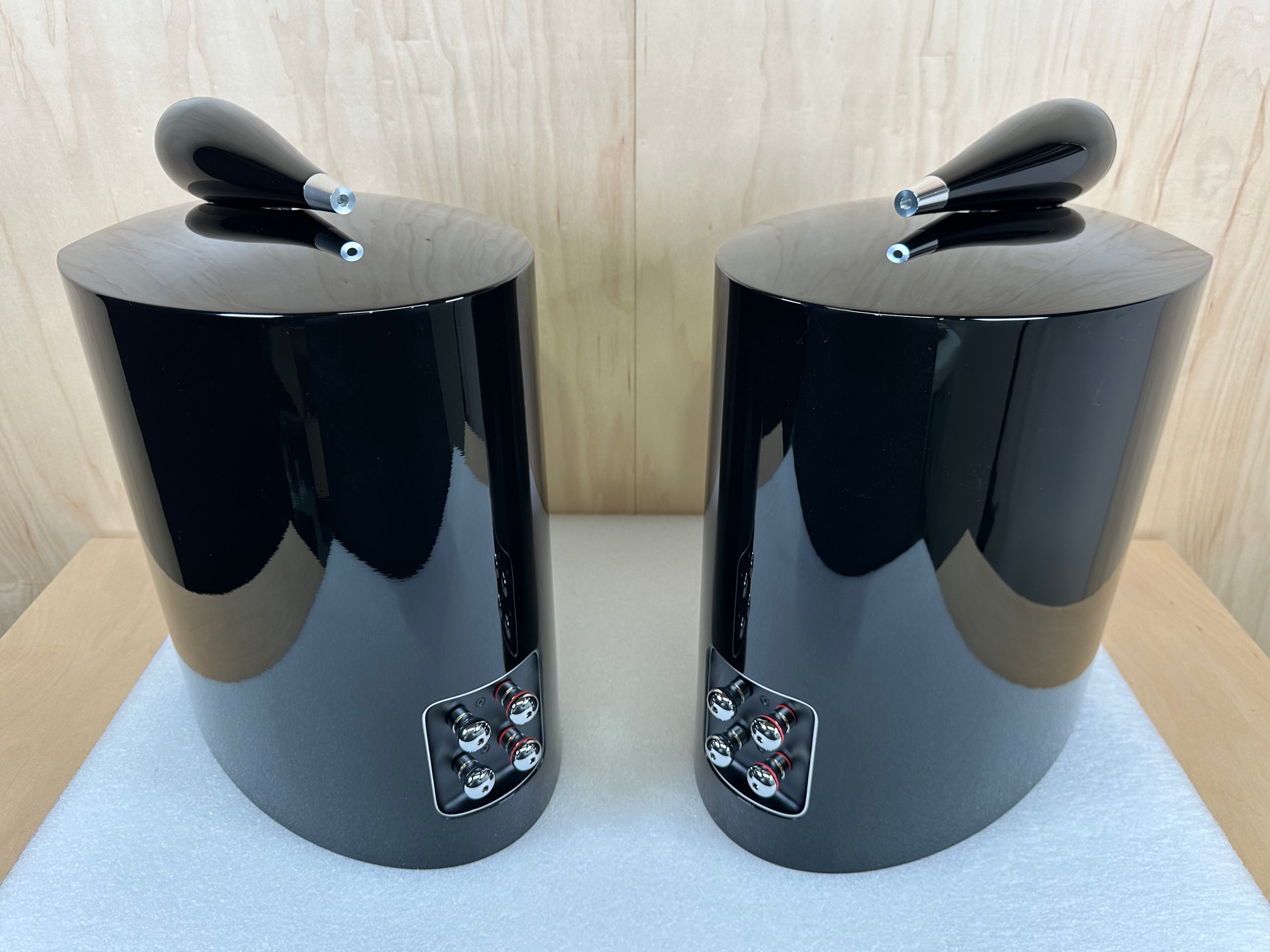 B&W 805 D3 Diamond Speakers Gloss Black w/boxes