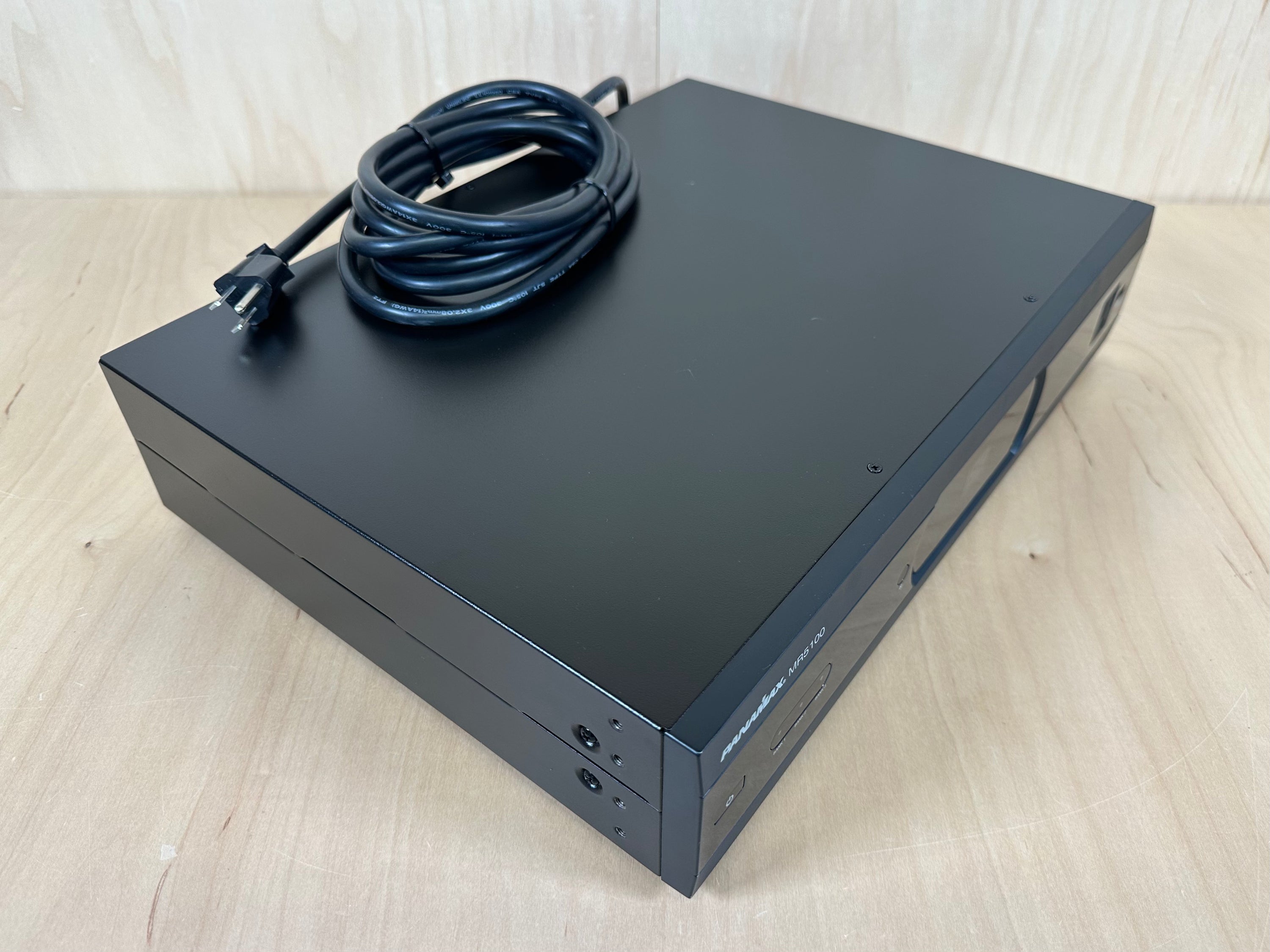 Panamax MR-5100 Power Conditioner