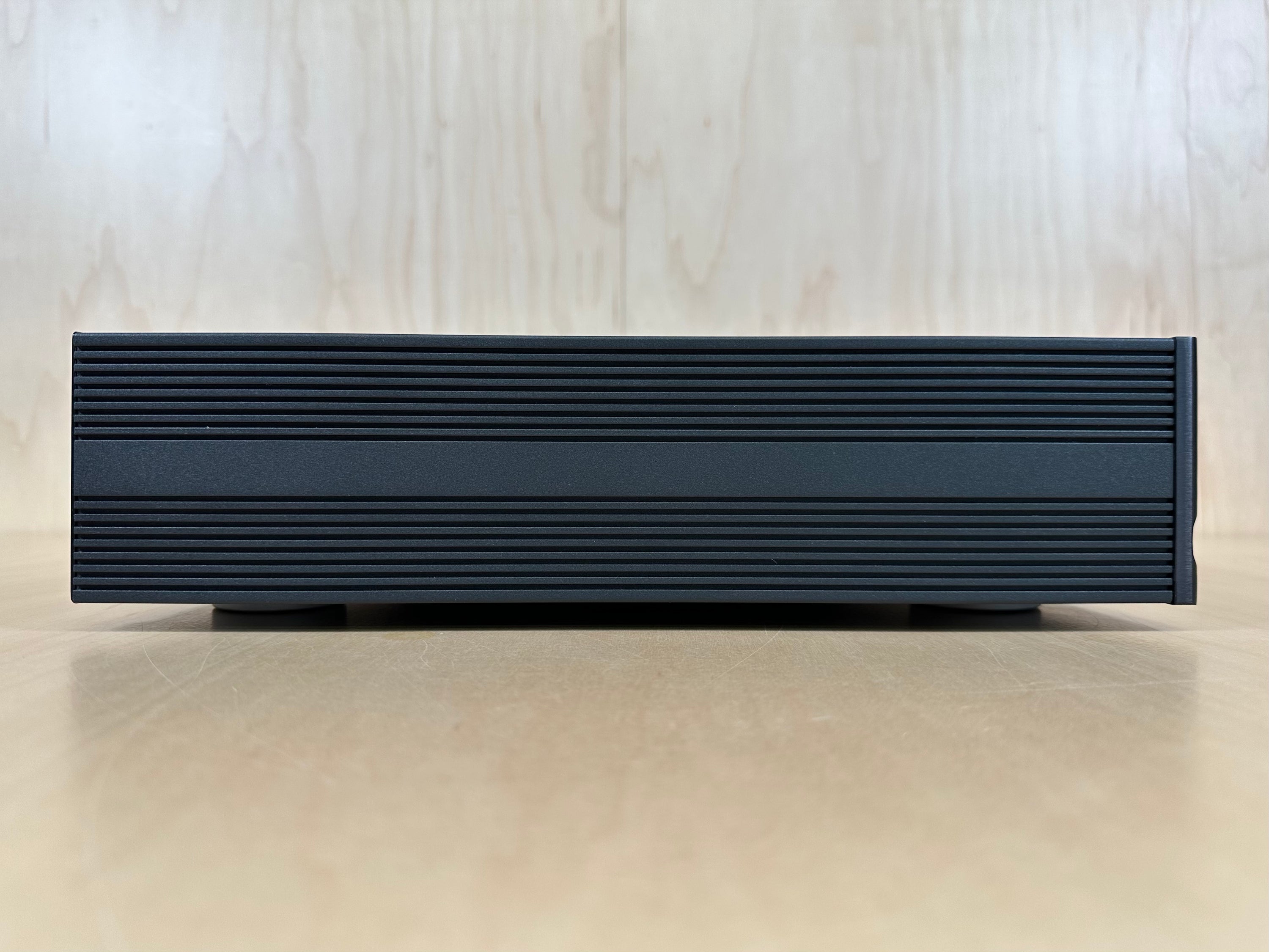 Simaudio Moon 380D V1 DAC w/MiND 1 Streamer, Volume Control, Remote