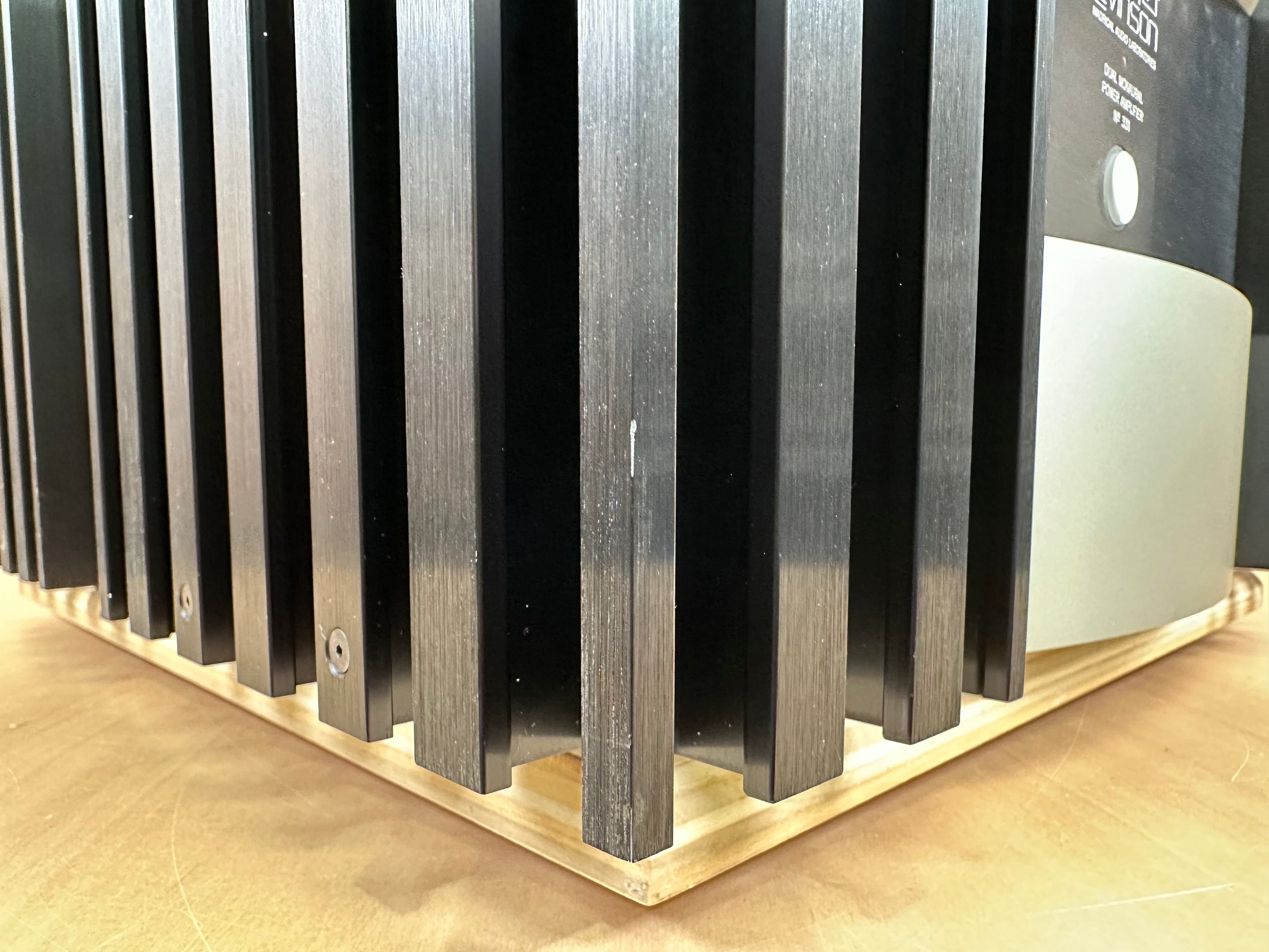 Mark Levinson 331 Dual Monaural Amplifier Recapped and Serviced