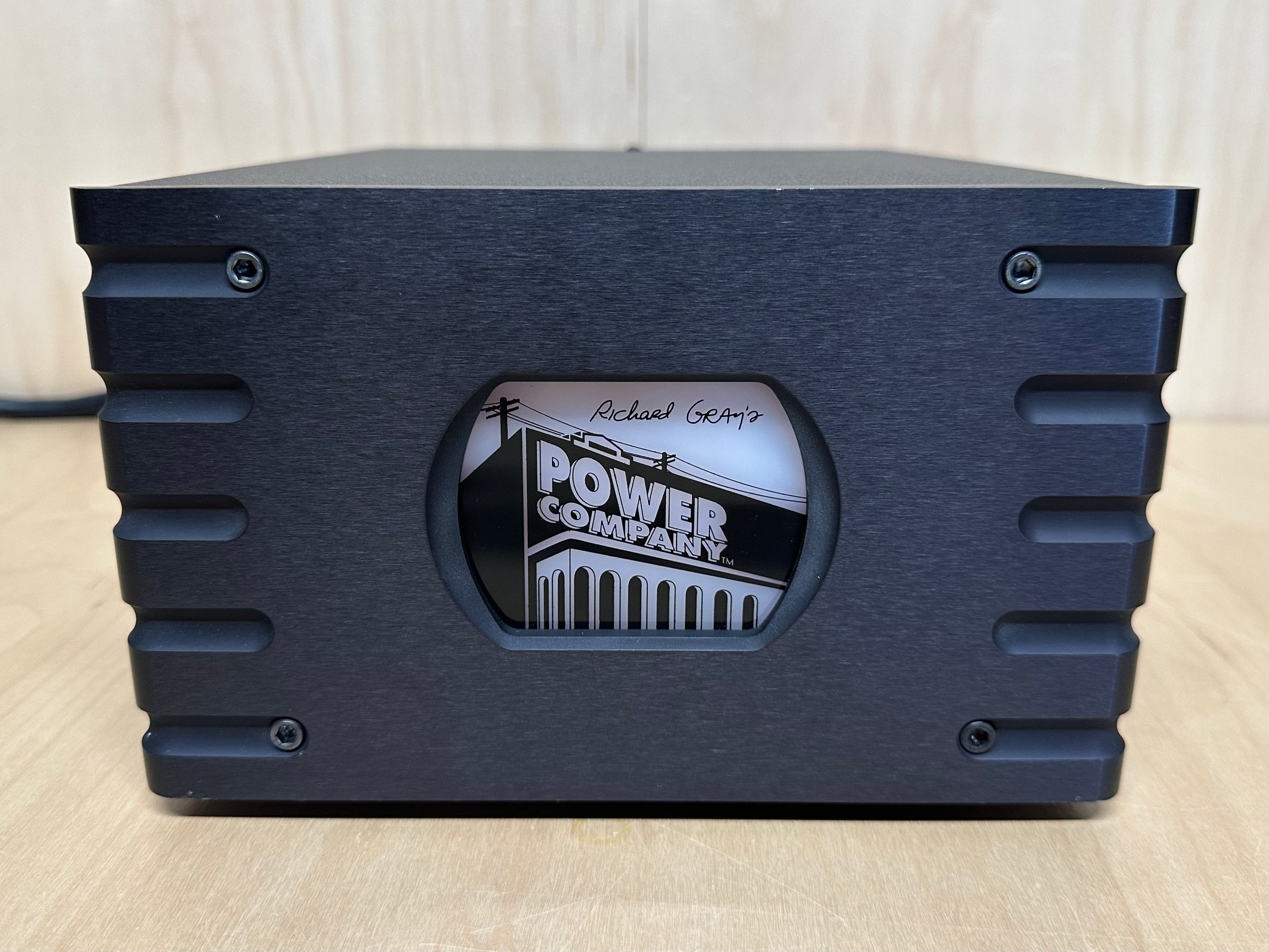 Richard Gray’s Power Company Power Conditioner model: RGPC 600S BLK
