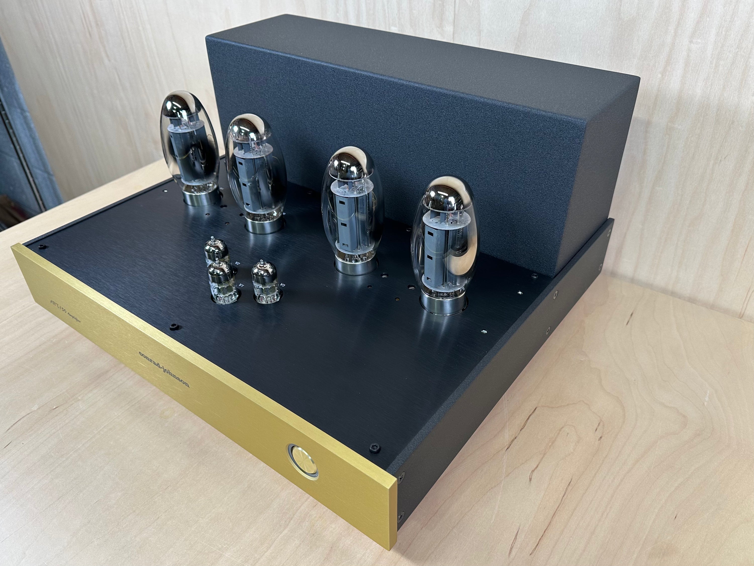 Conrad Johnson ART150 Amplifier Open Box