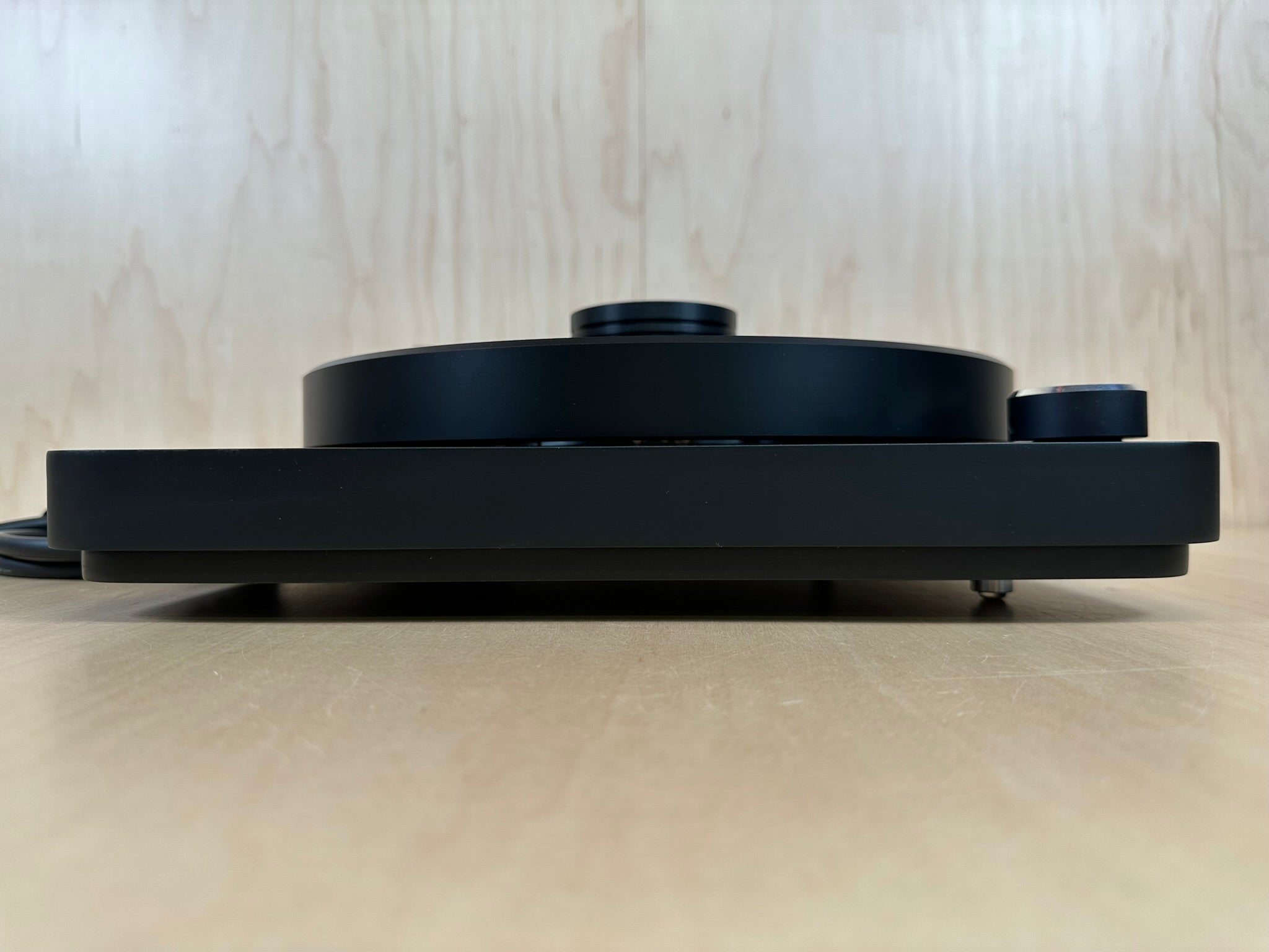 Clearaudio Concept Black Turntable w/Performer V2 Cartridge & MCRU Linear Power Supply and Dust Cover