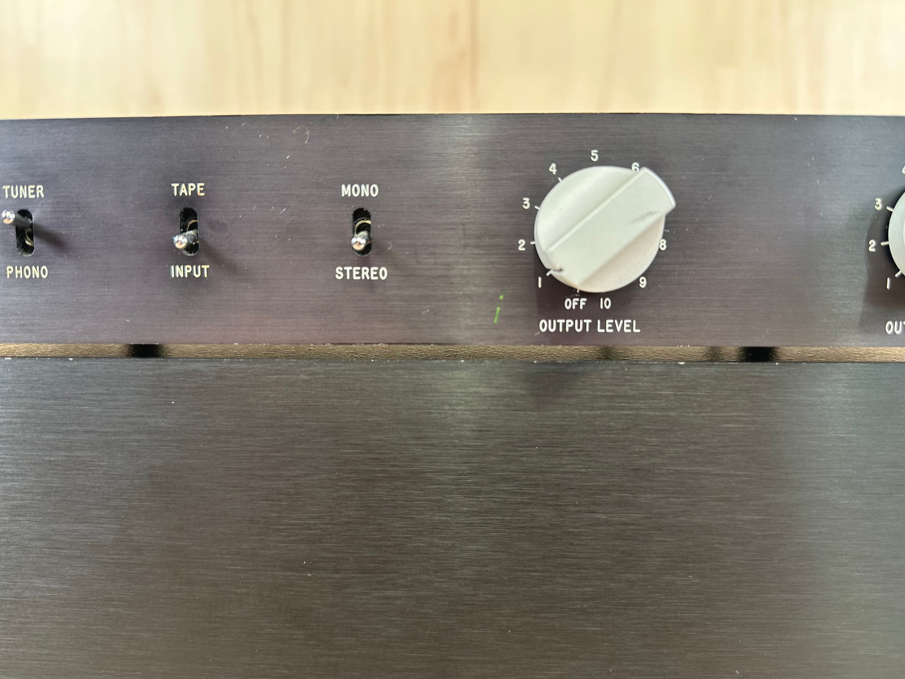 Mark Levinson ML-12A Preamp And ML-11 Power Amp READ