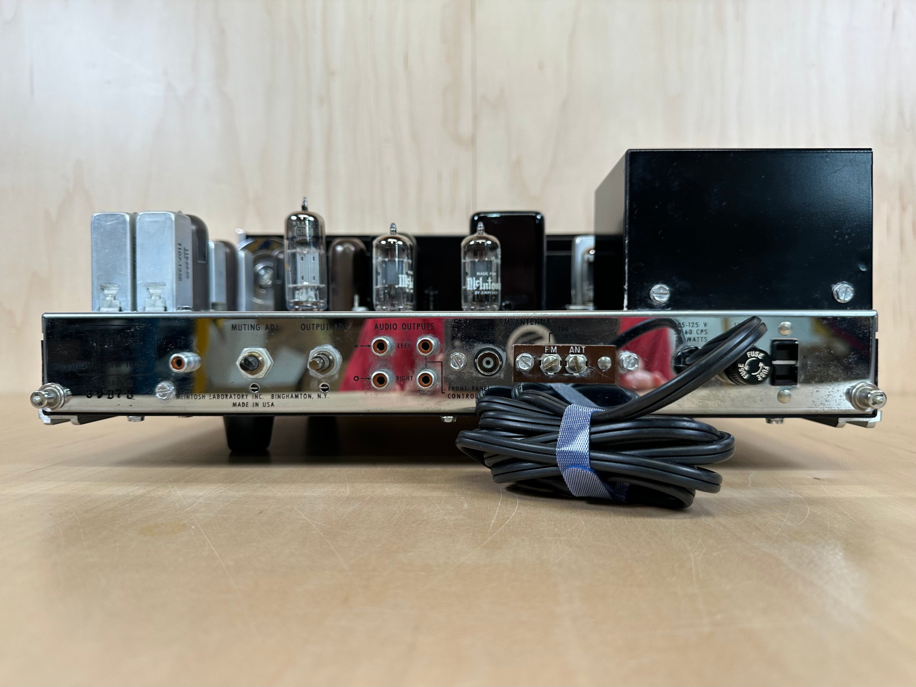 Mcintosh MR71 All Tube Analog FM Stereo Tuner Serviced w/Original Box